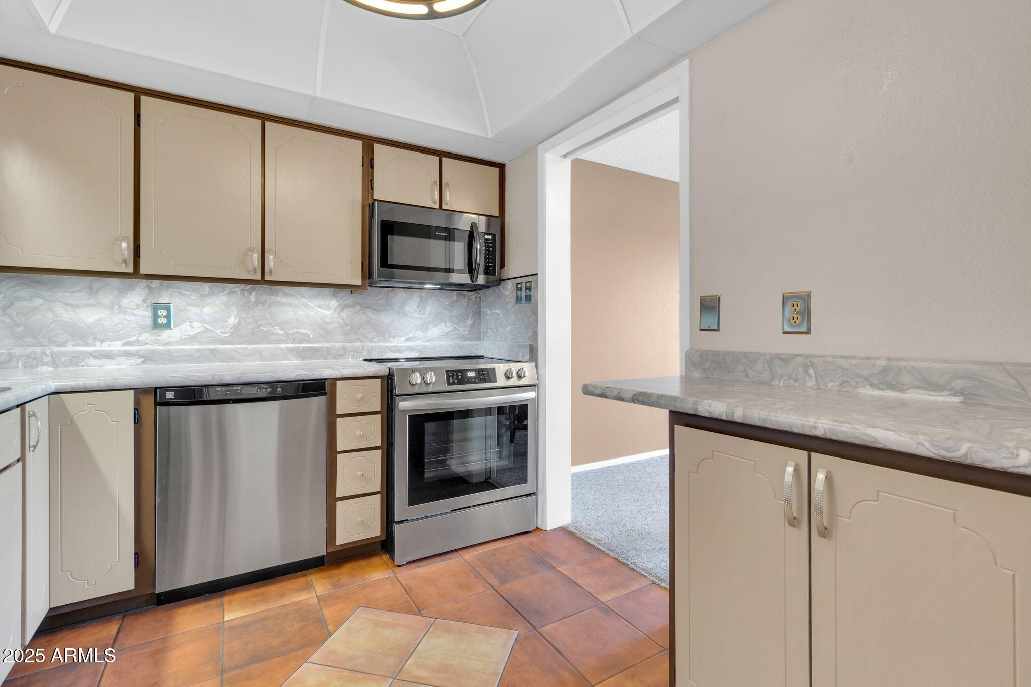 515 S PARKCREST, 531