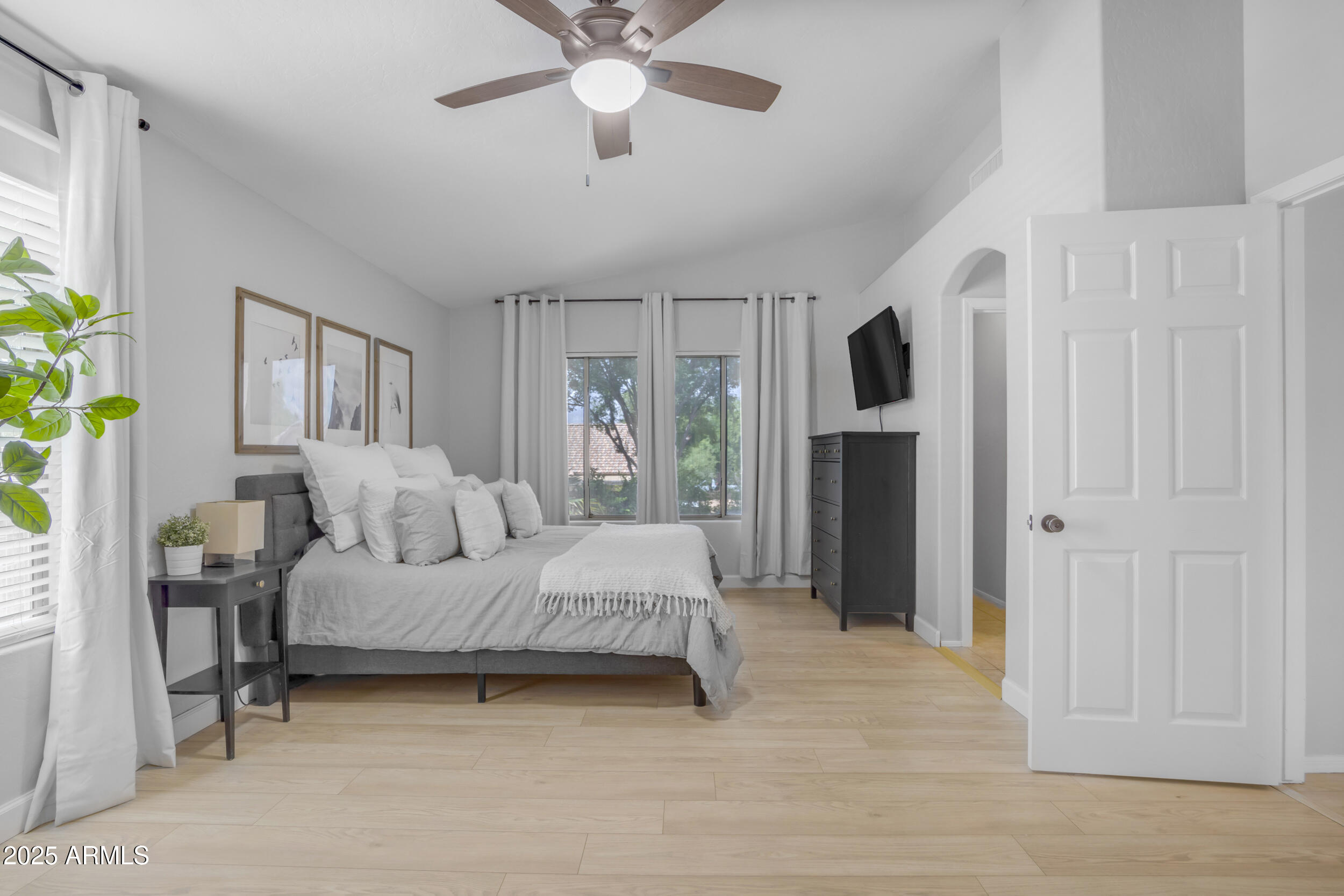 3349 E Flamingo Court