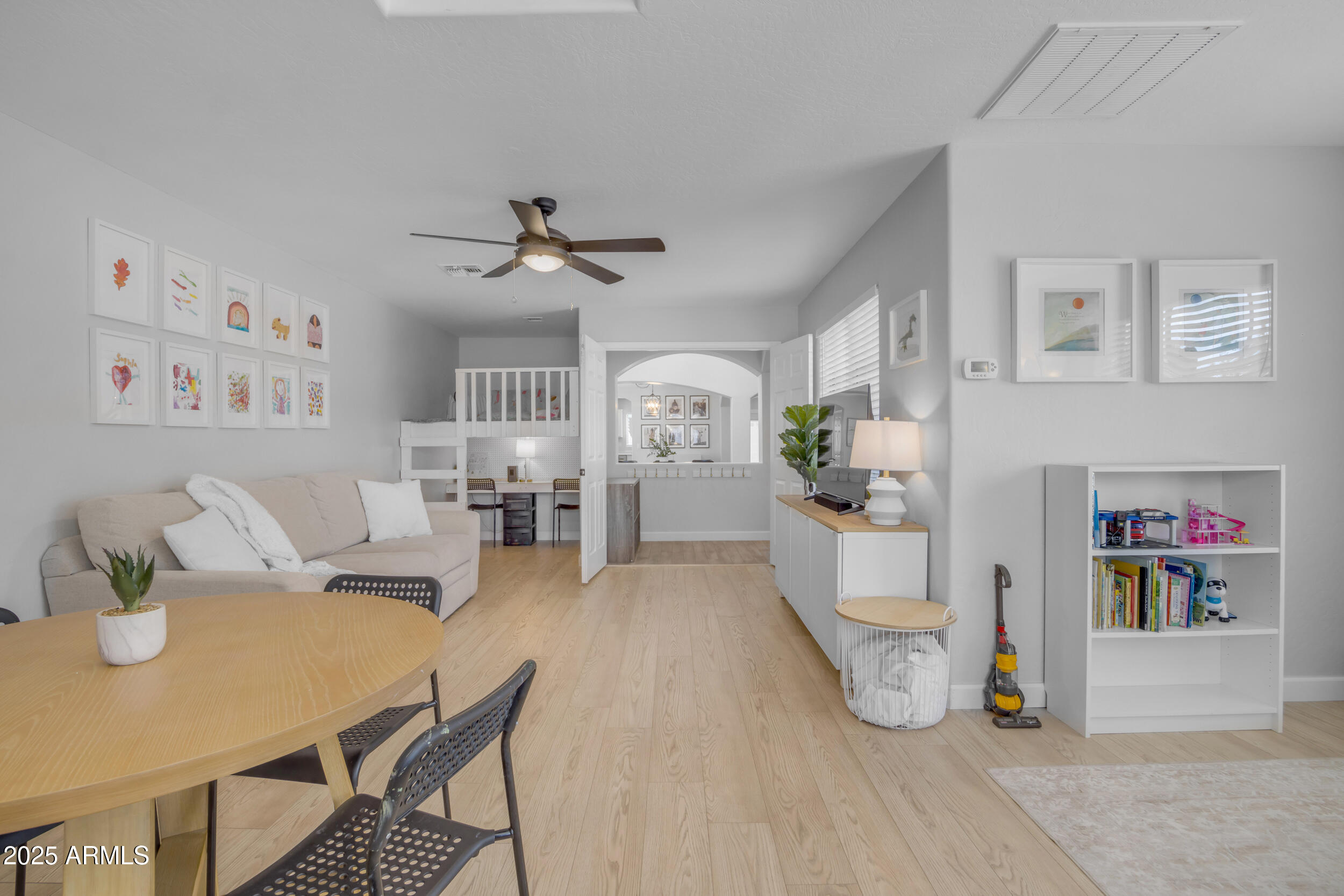 3349 E Flamingo Court