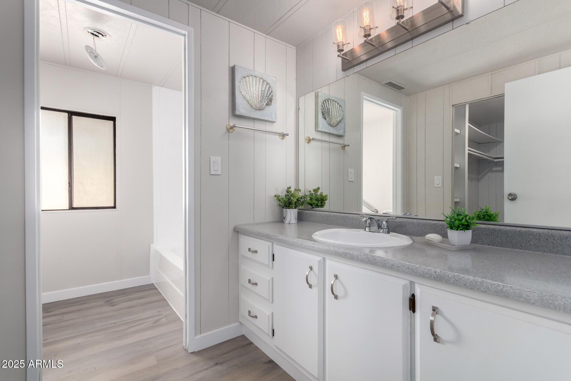 11000 N 91ST Avenue, 101