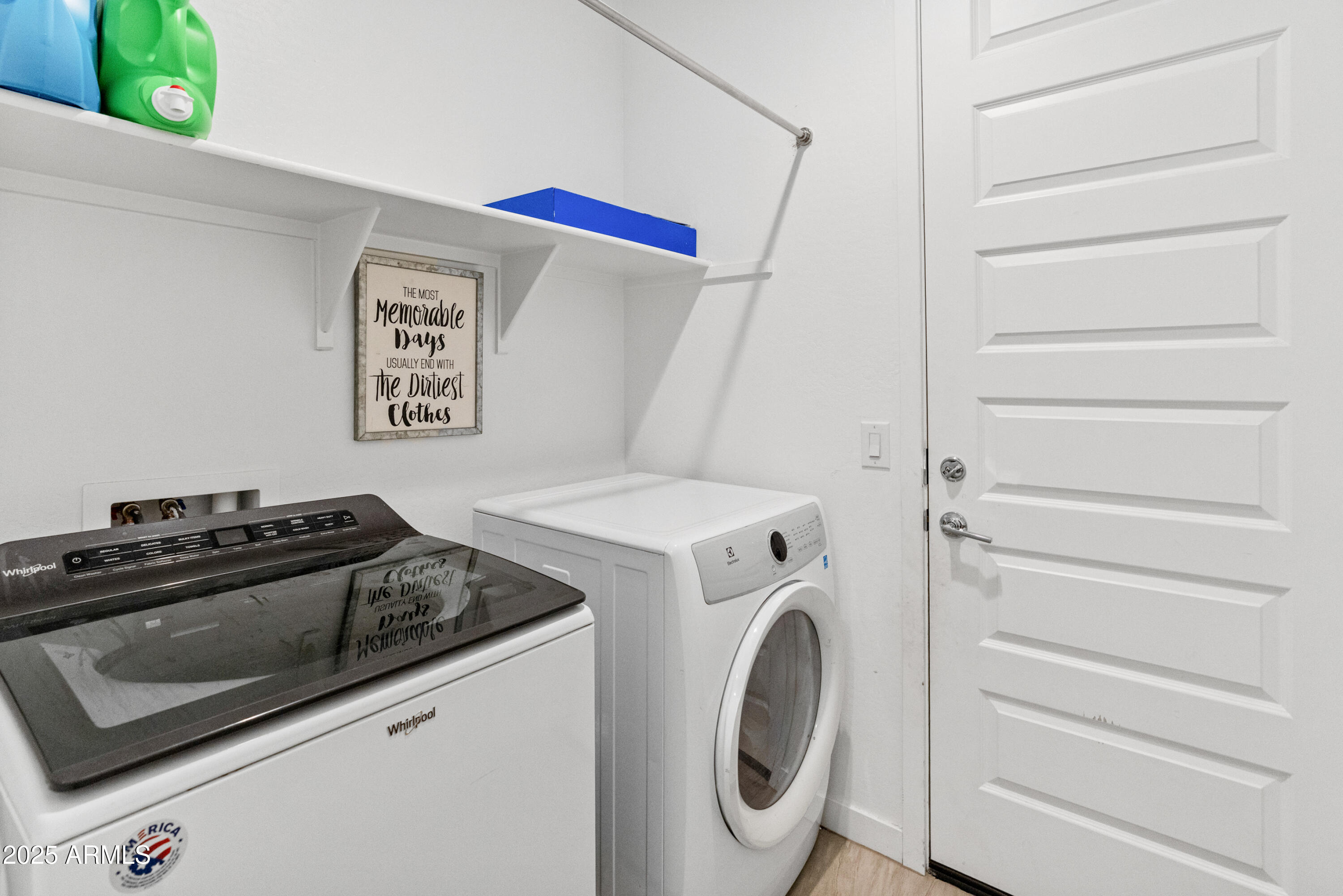 19407 W PIERSON Street