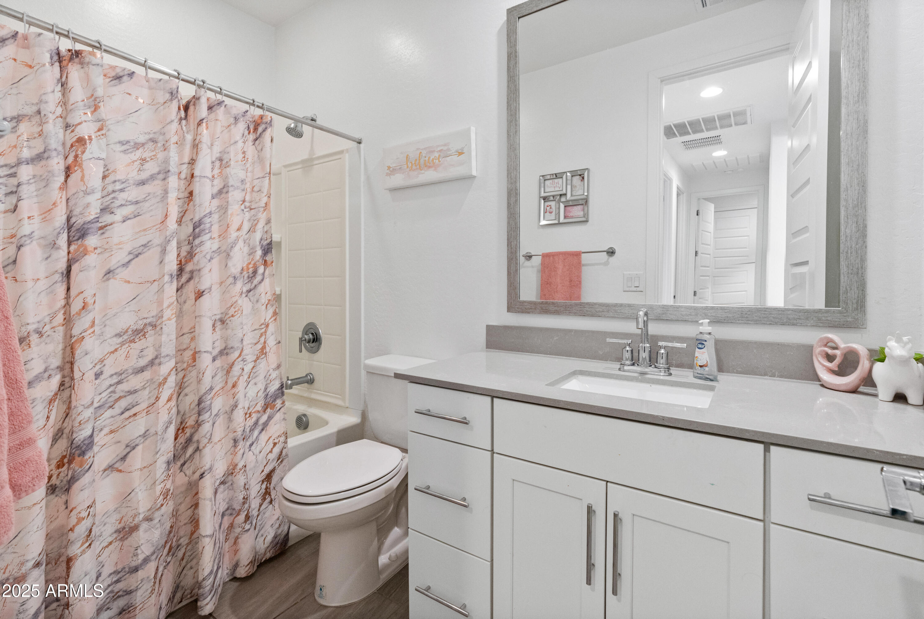 19407 W PIERSON Street