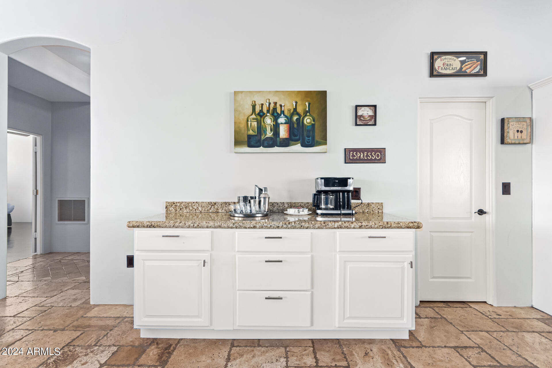 2731 W DESERT RANCH Road