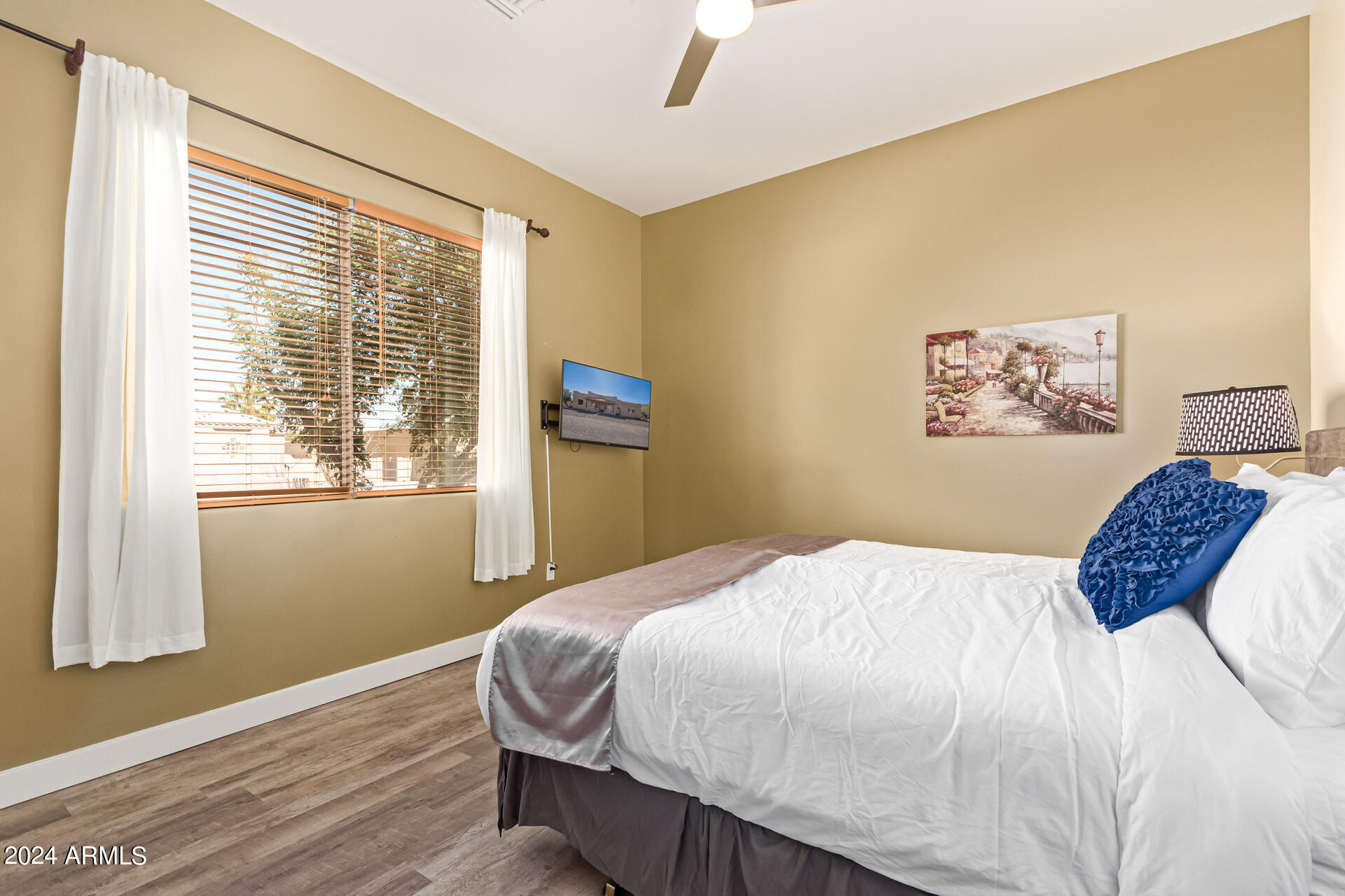 2731 W DESERT RANCH Road