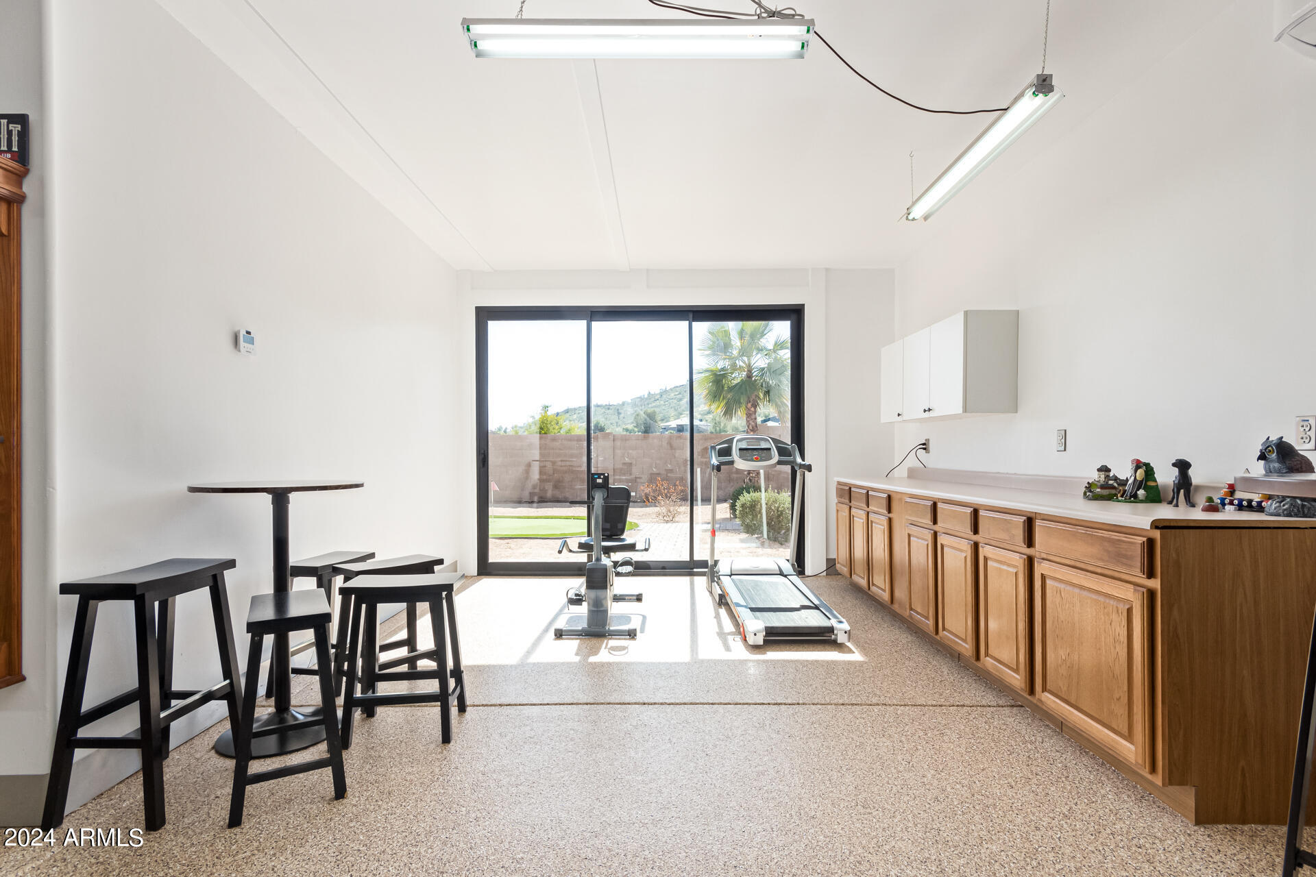 2731 W DESERT RANCH Road