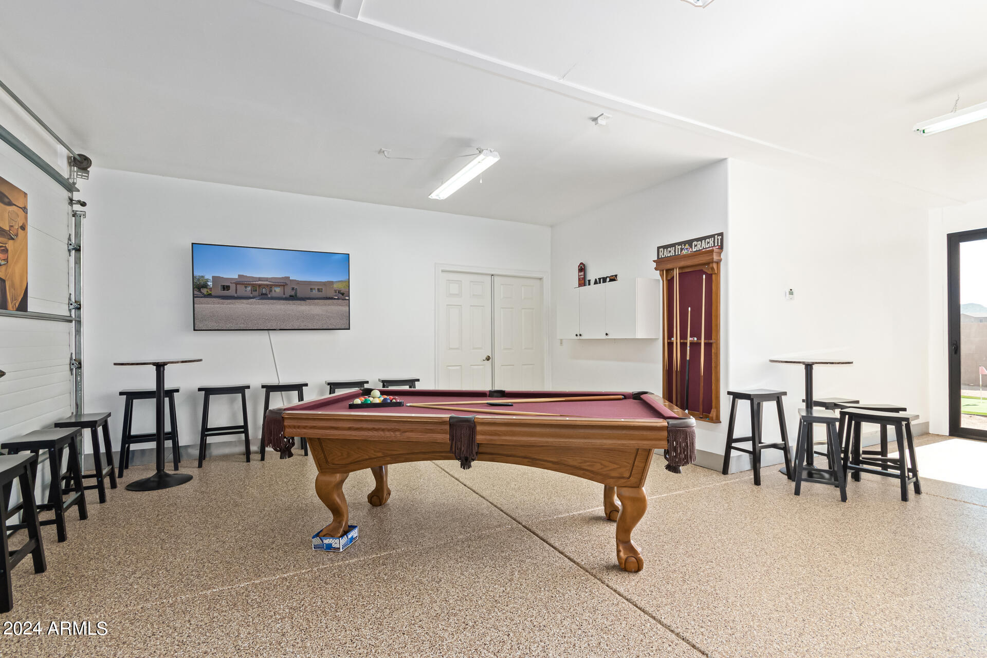 2731 W DESERT RANCH Road