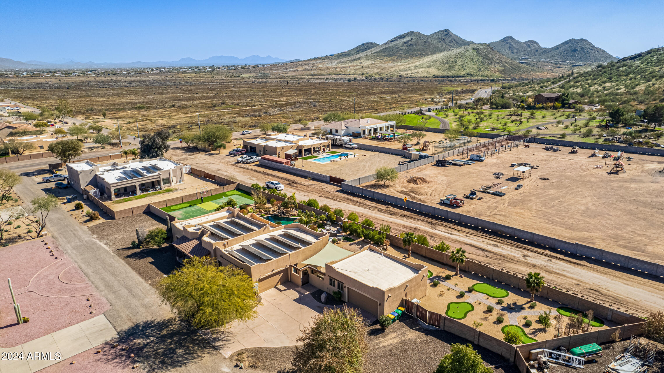 2731 W DESERT RANCH Road