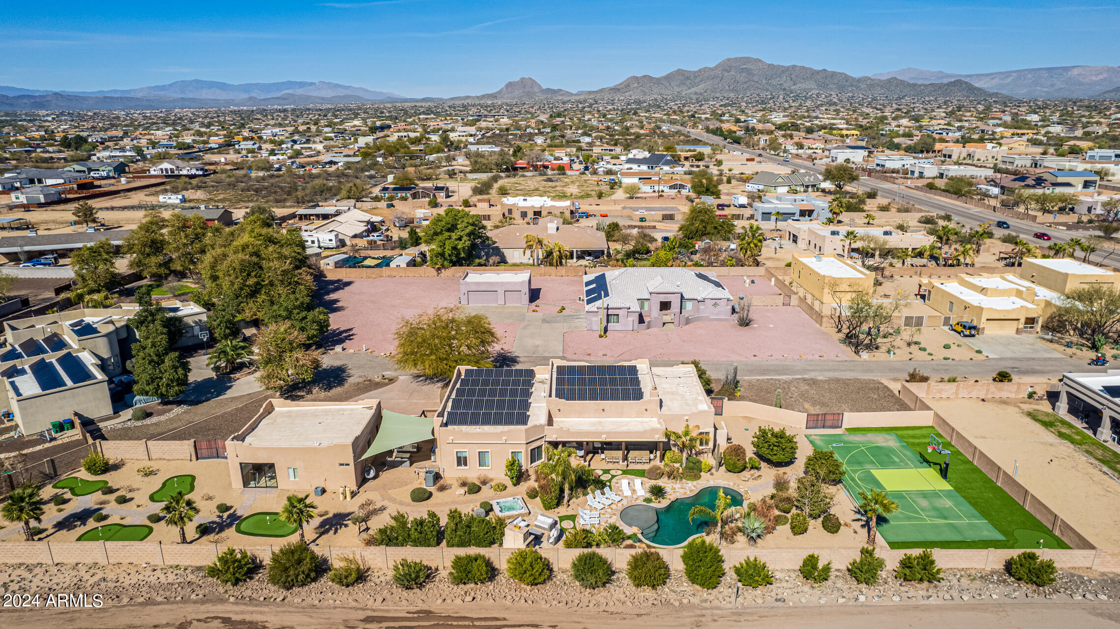 2731 W DESERT RANCH Road