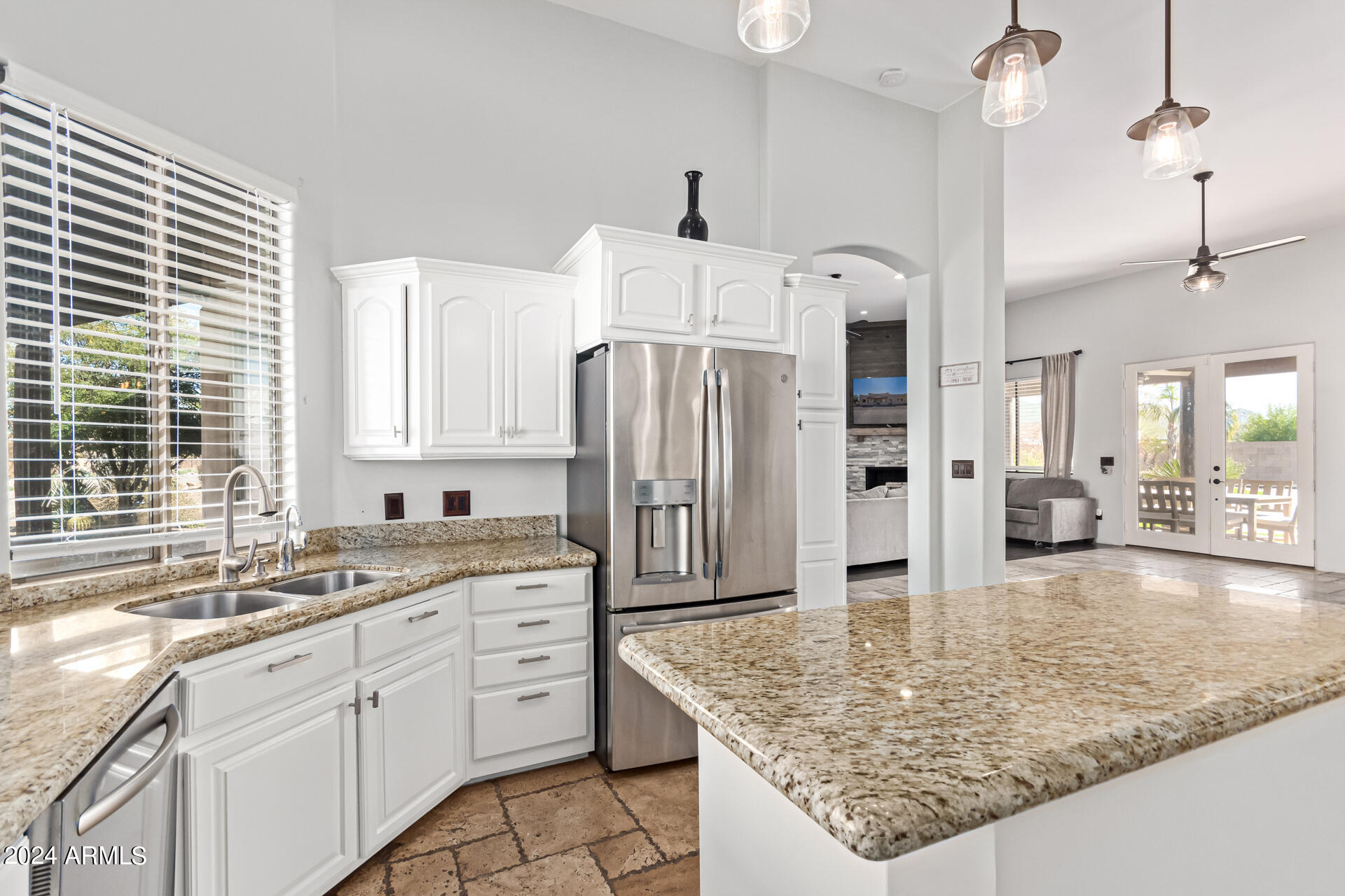 2731 W DESERT RANCH Road