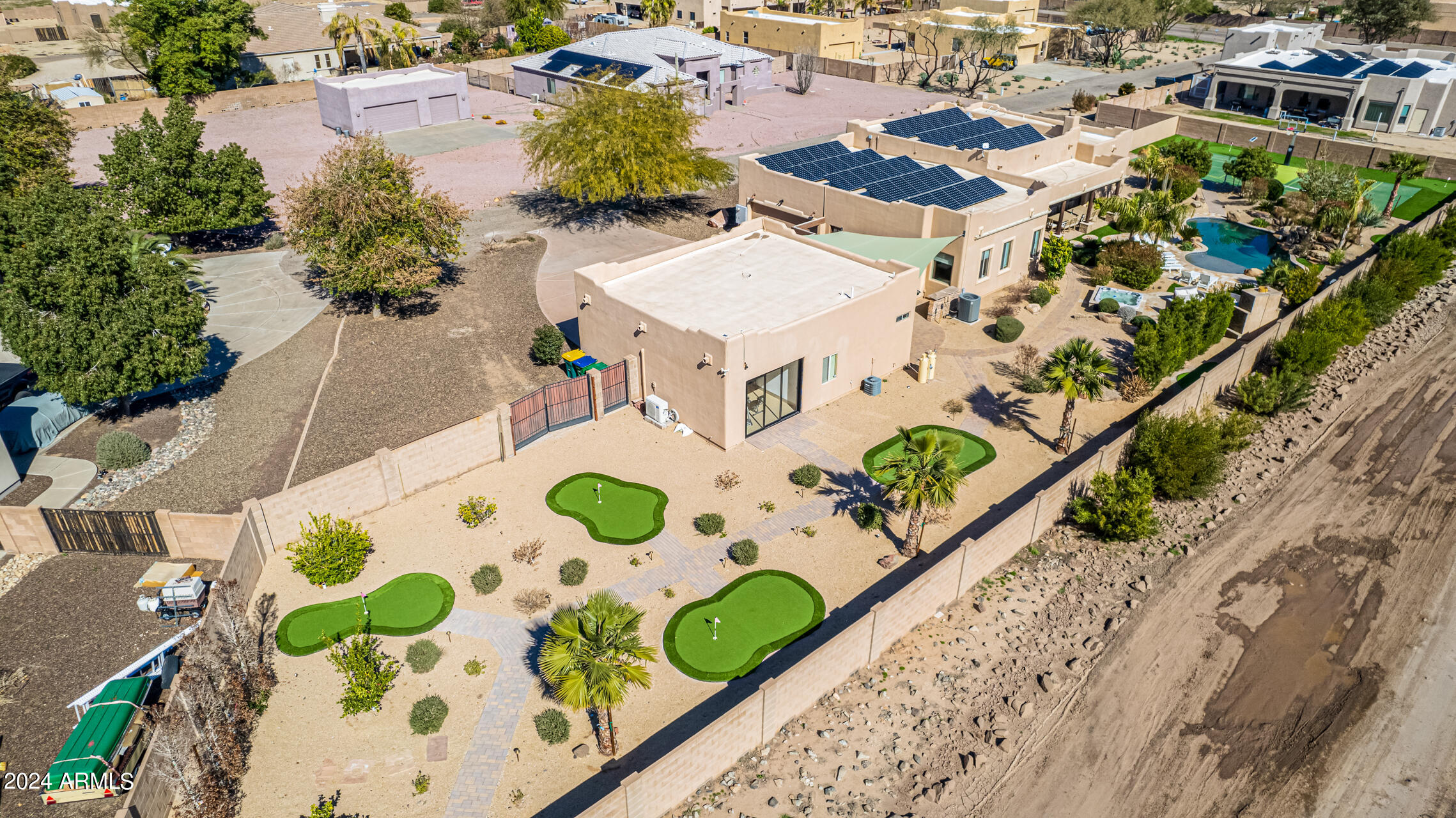 2731 W DESERT RANCH Road