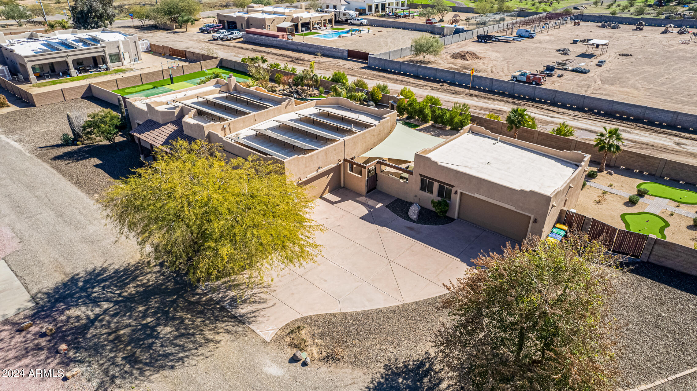 2731 W DESERT RANCH Road