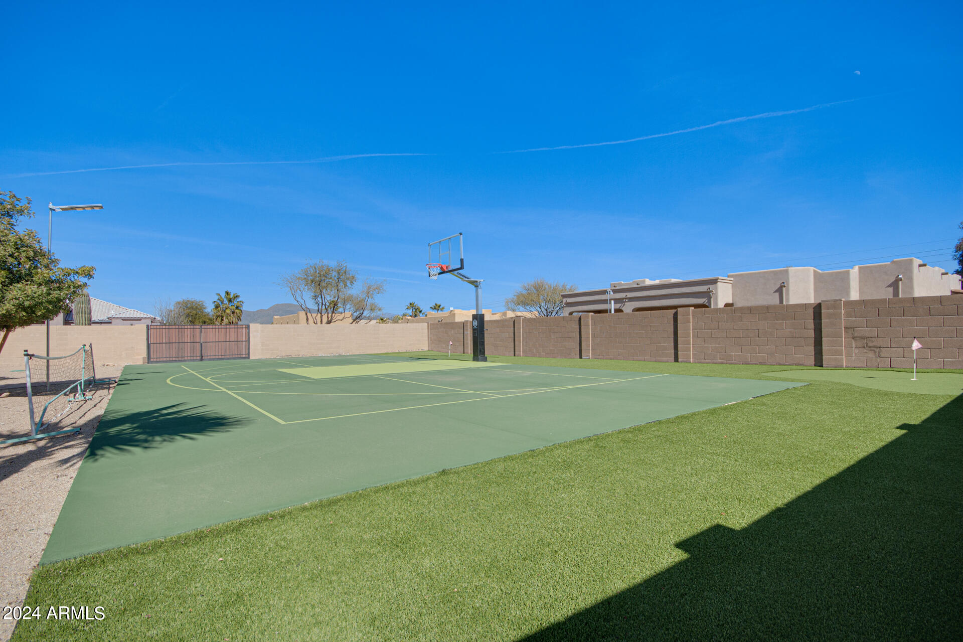 2731 W DESERT RANCH Road