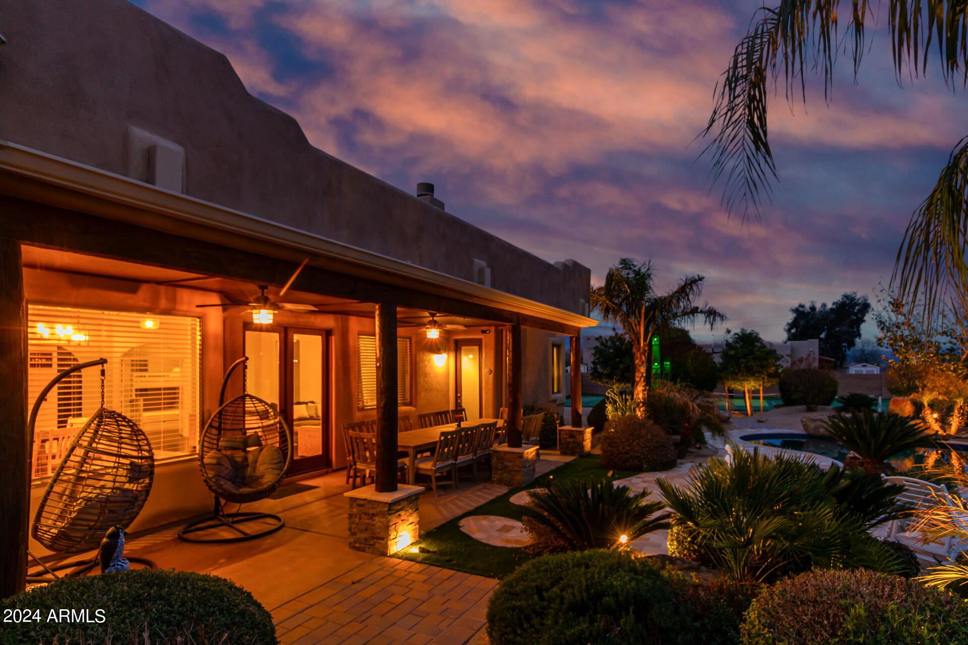 2731 W DESERT RANCH Road