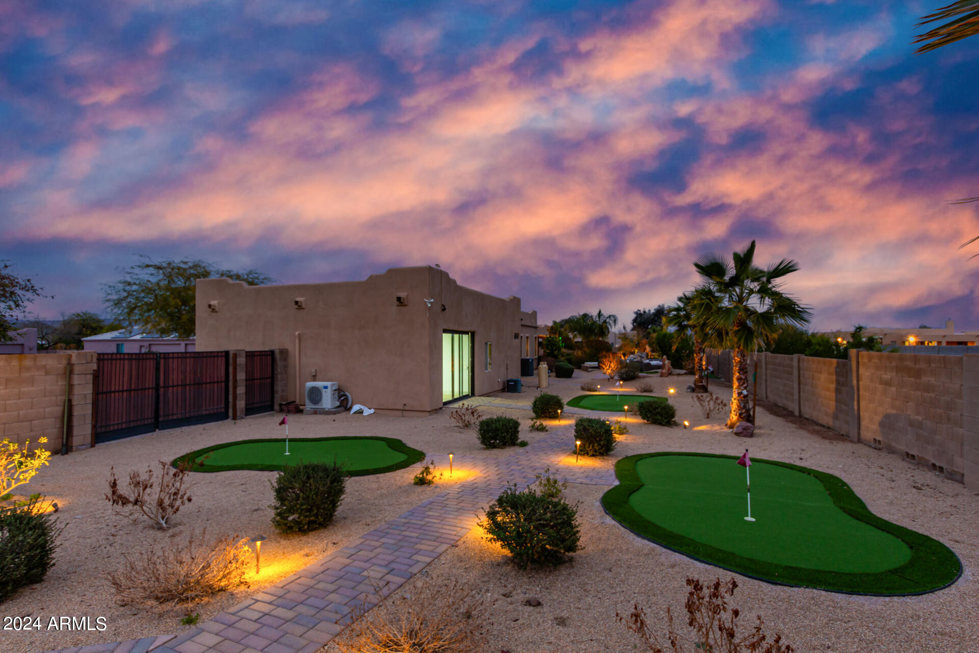 2731 W DESERT RANCH Road