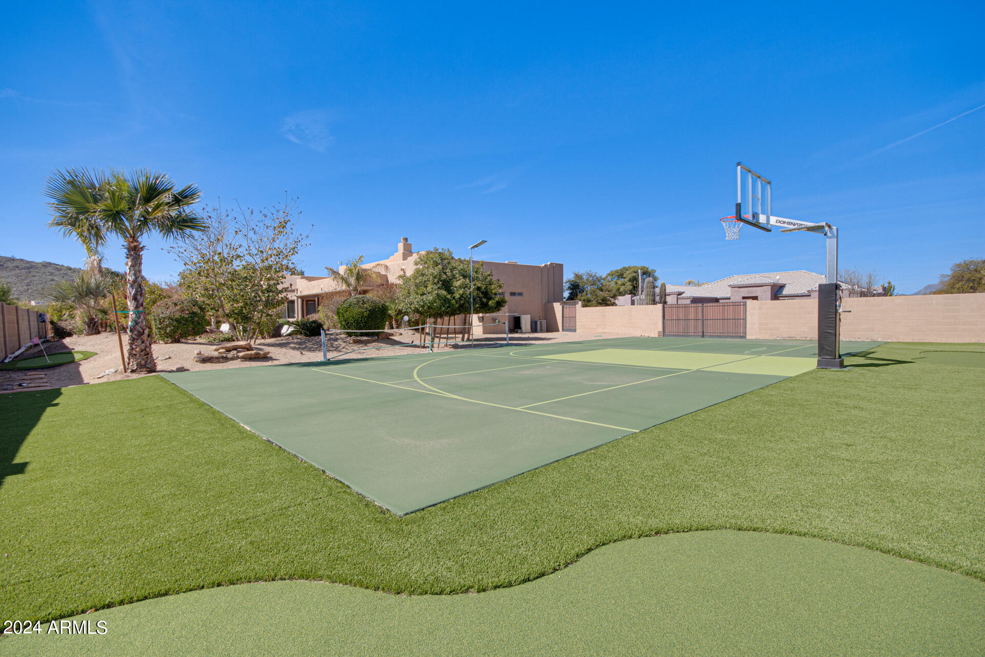 2731 W DESERT RANCH Road