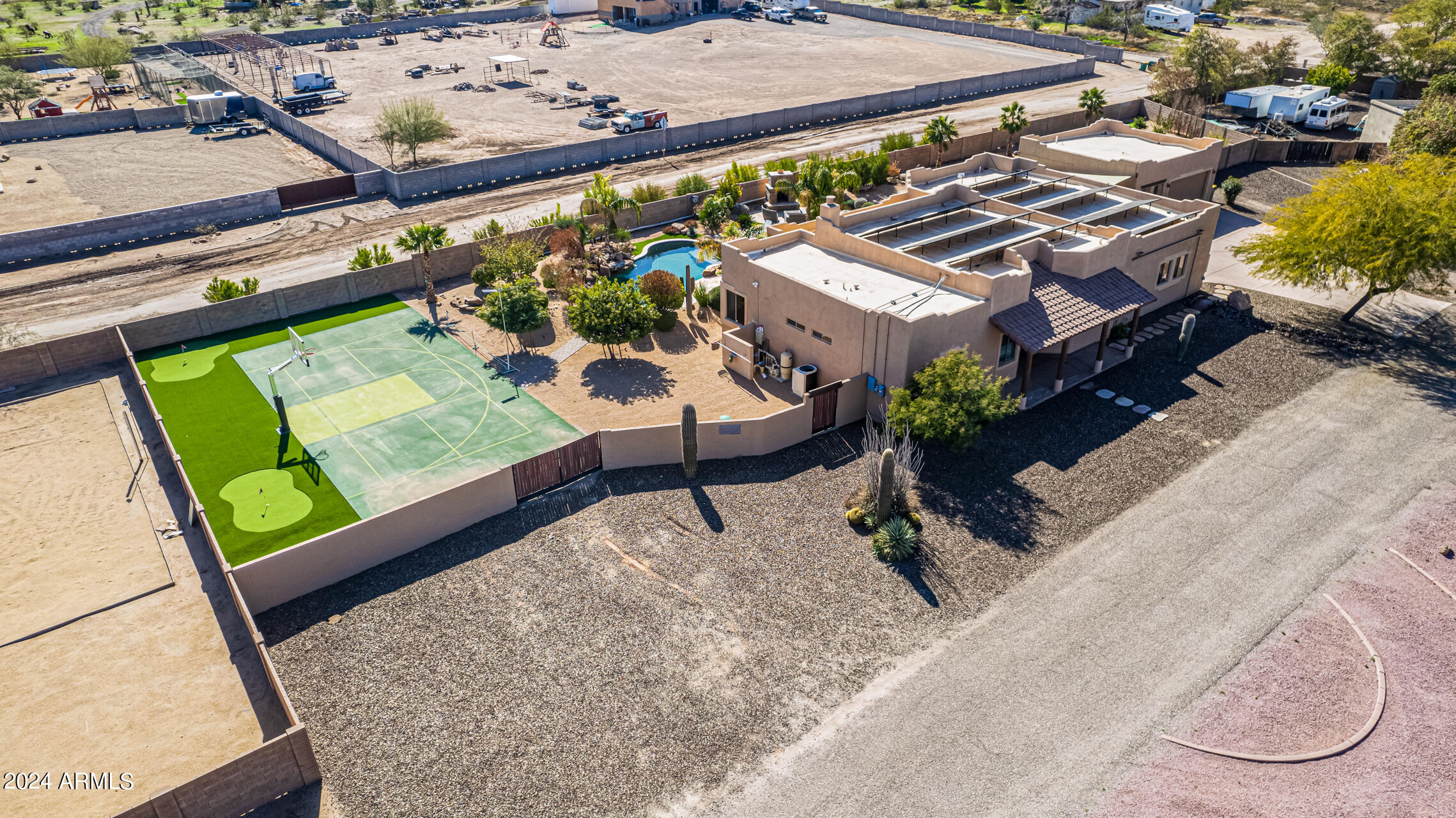 2731 W DESERT RANCH Road