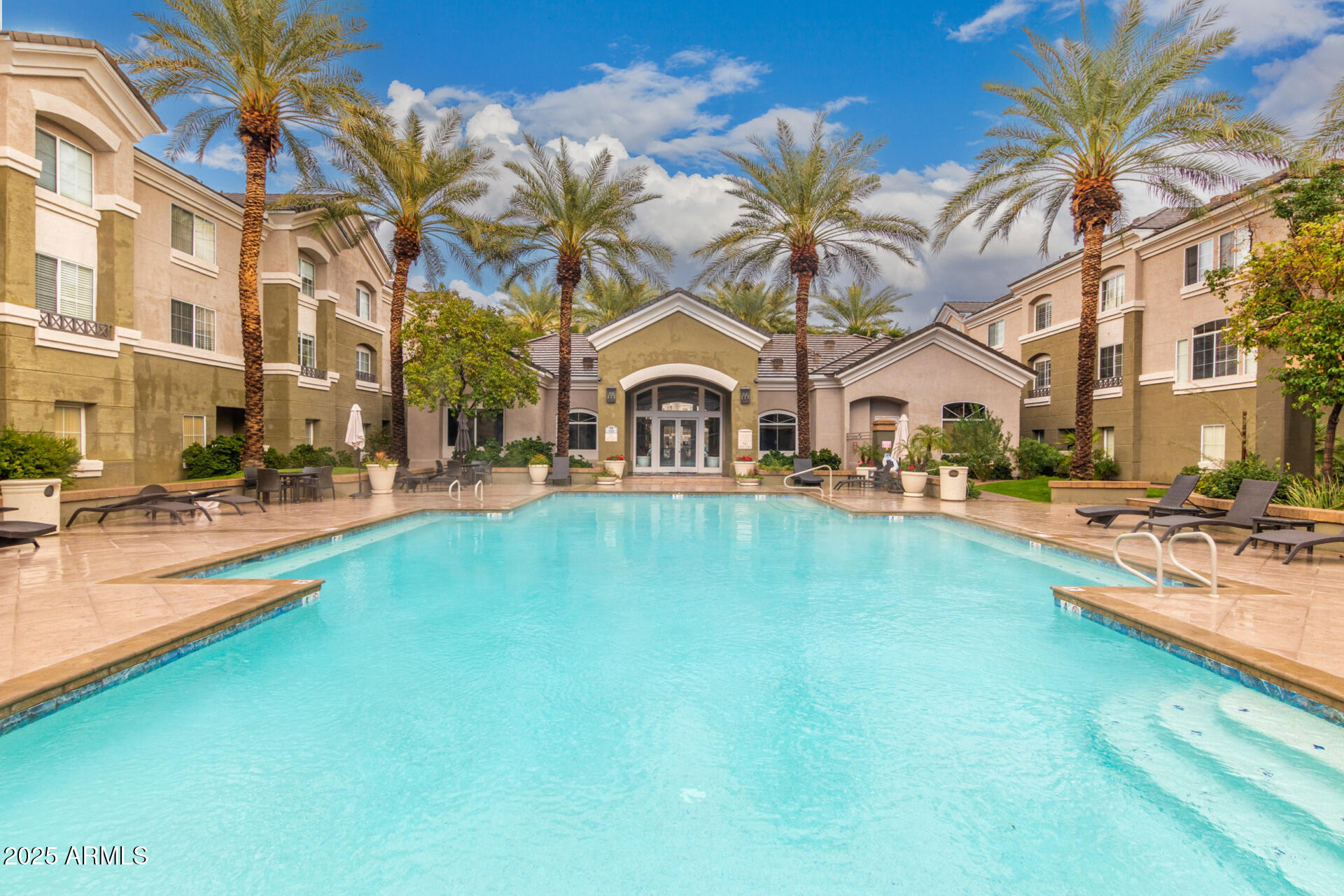 4455 E PARADISE VILLAGE Parkway S, 1057