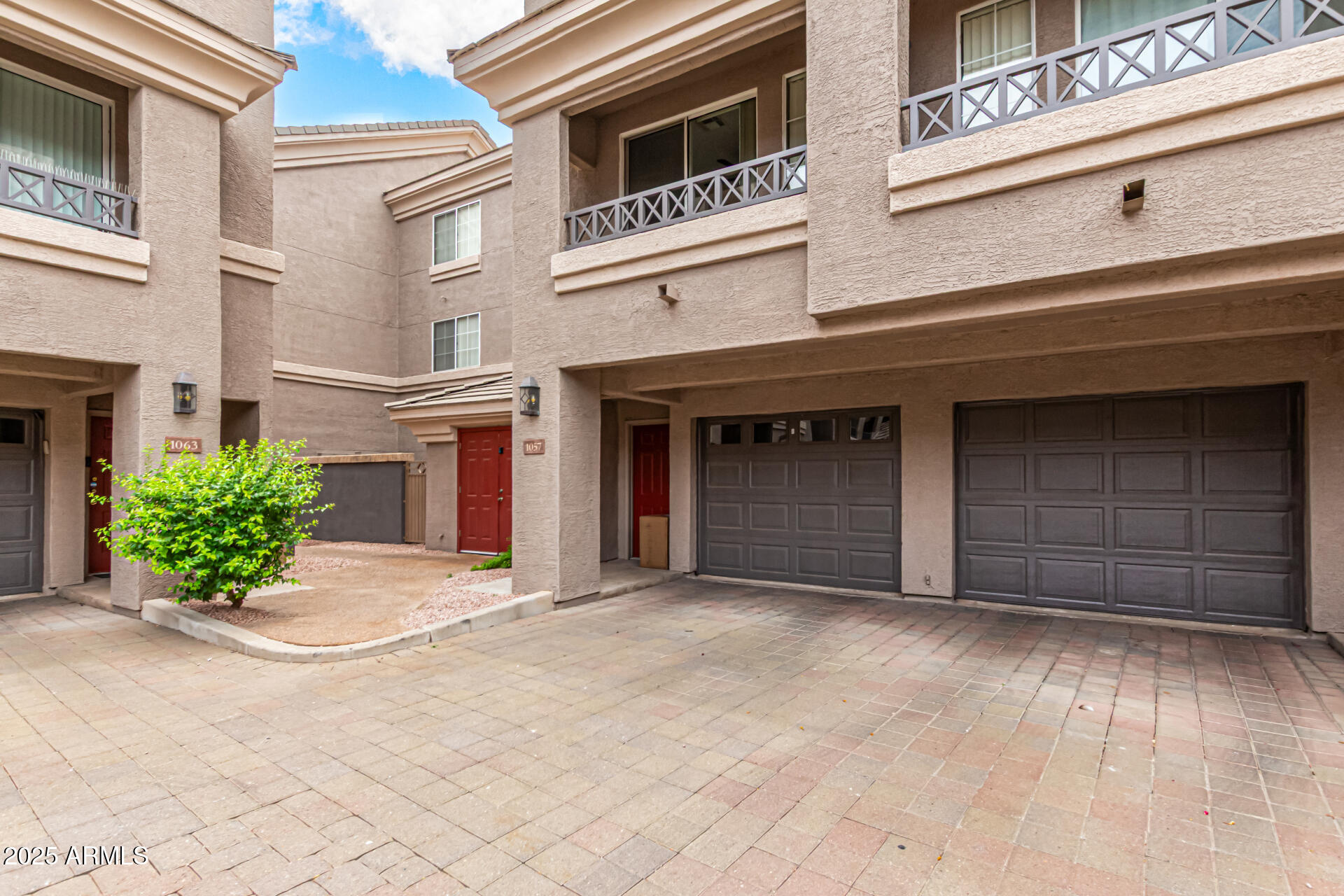 4455 E PARADISE VILLAGE Parkway S, 1057