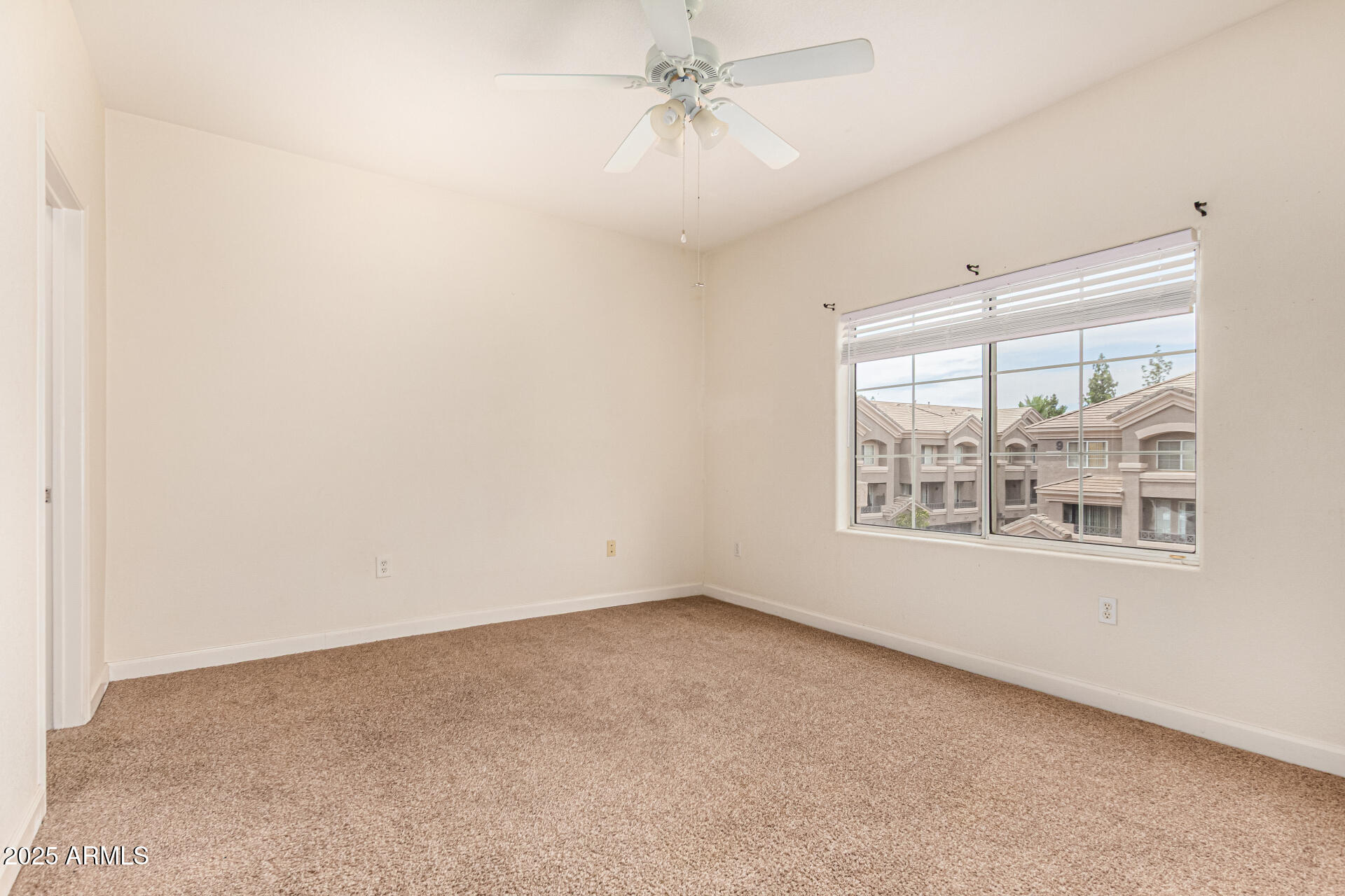 4455 E PARADISE VILLAGE Parkway S, 1057