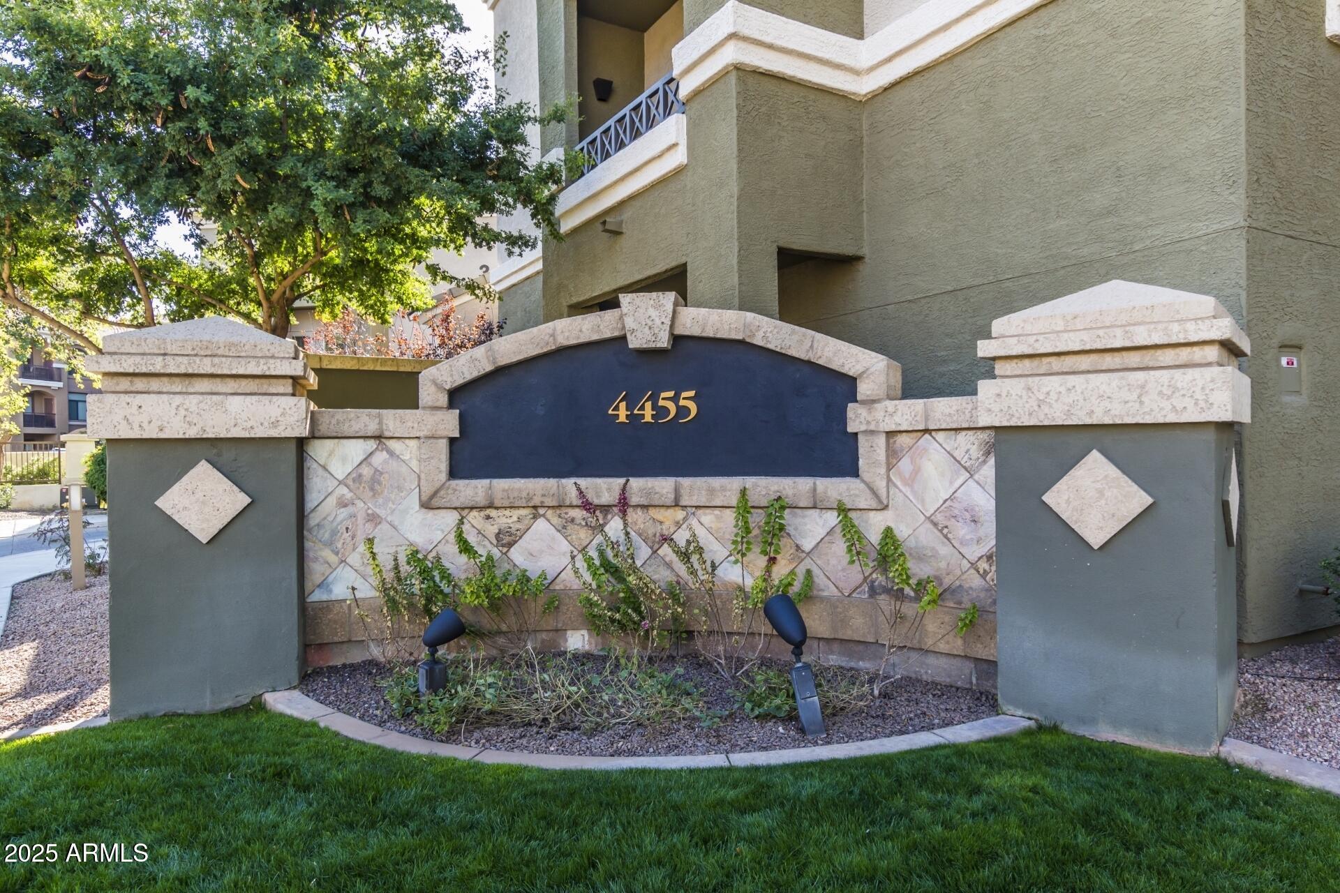 4455 E PARADISE VILLAGE Parkway S, 1057