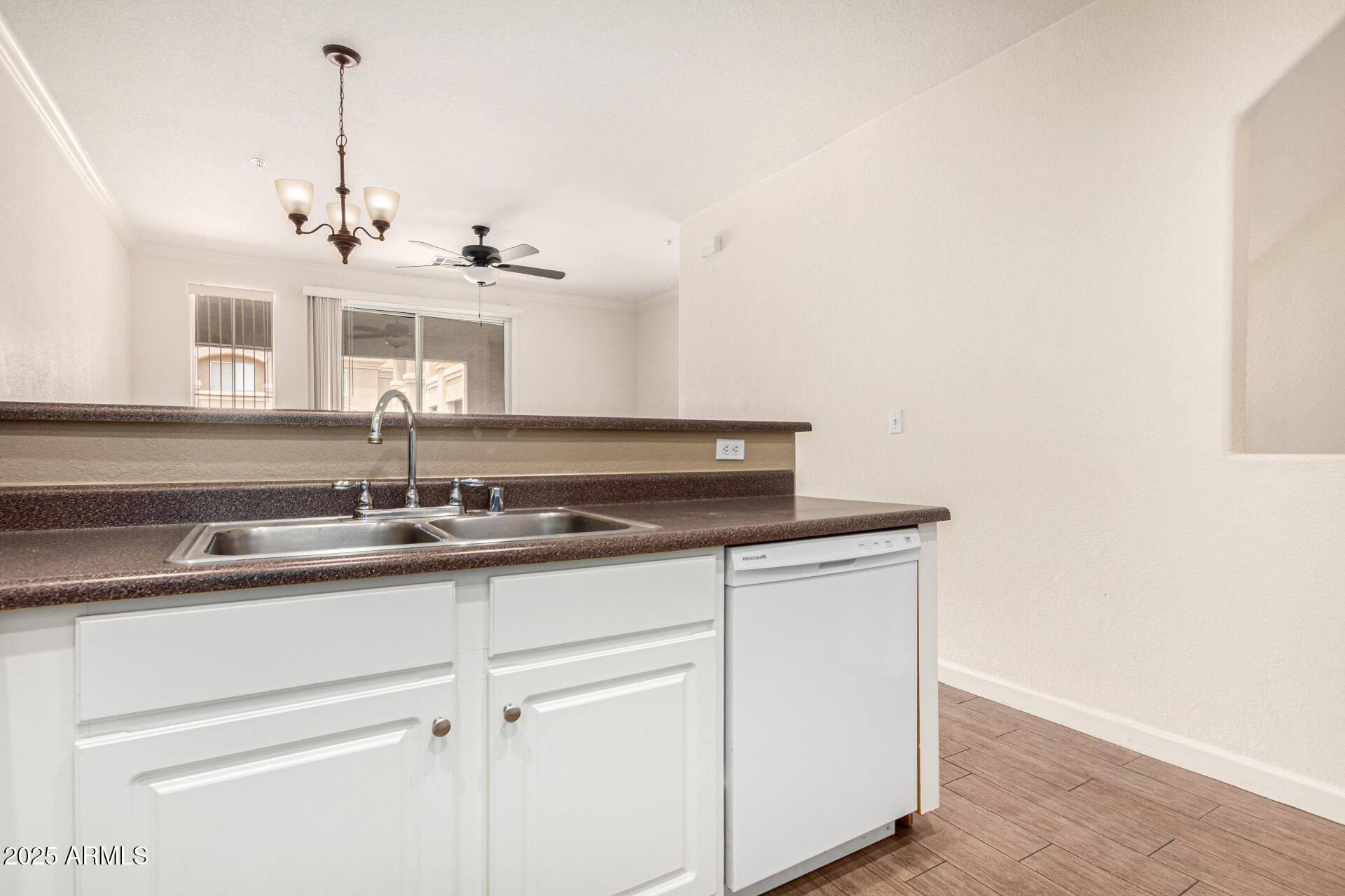 4455 E PARADISE VILLAGE Parkway S, 1057