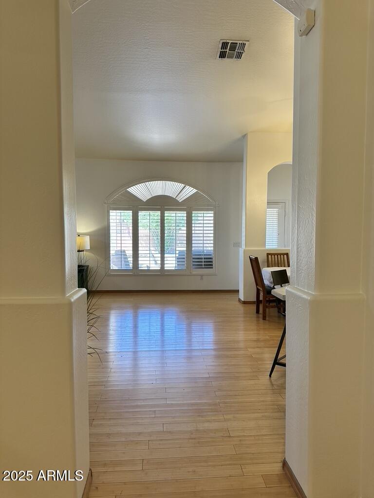 4322 E Cottonwood Lane