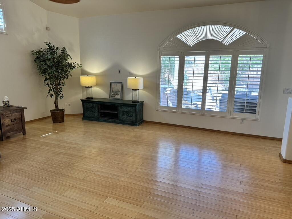 4322 E Cottonwood Lane