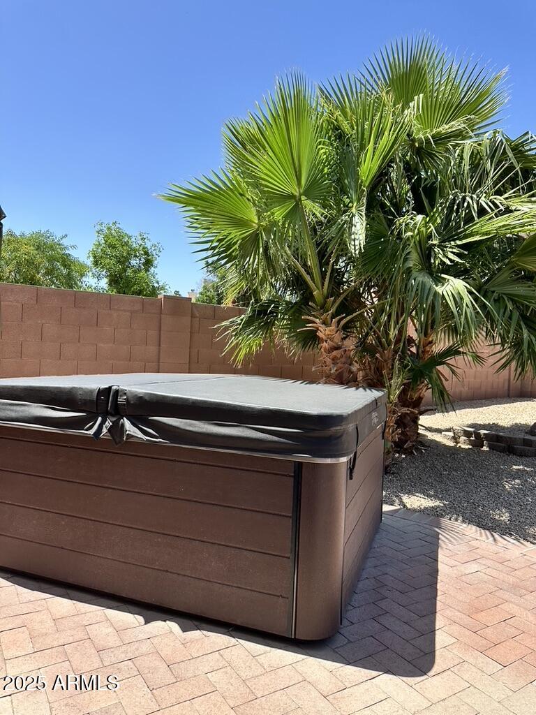 4322 E Cottonwood Lane