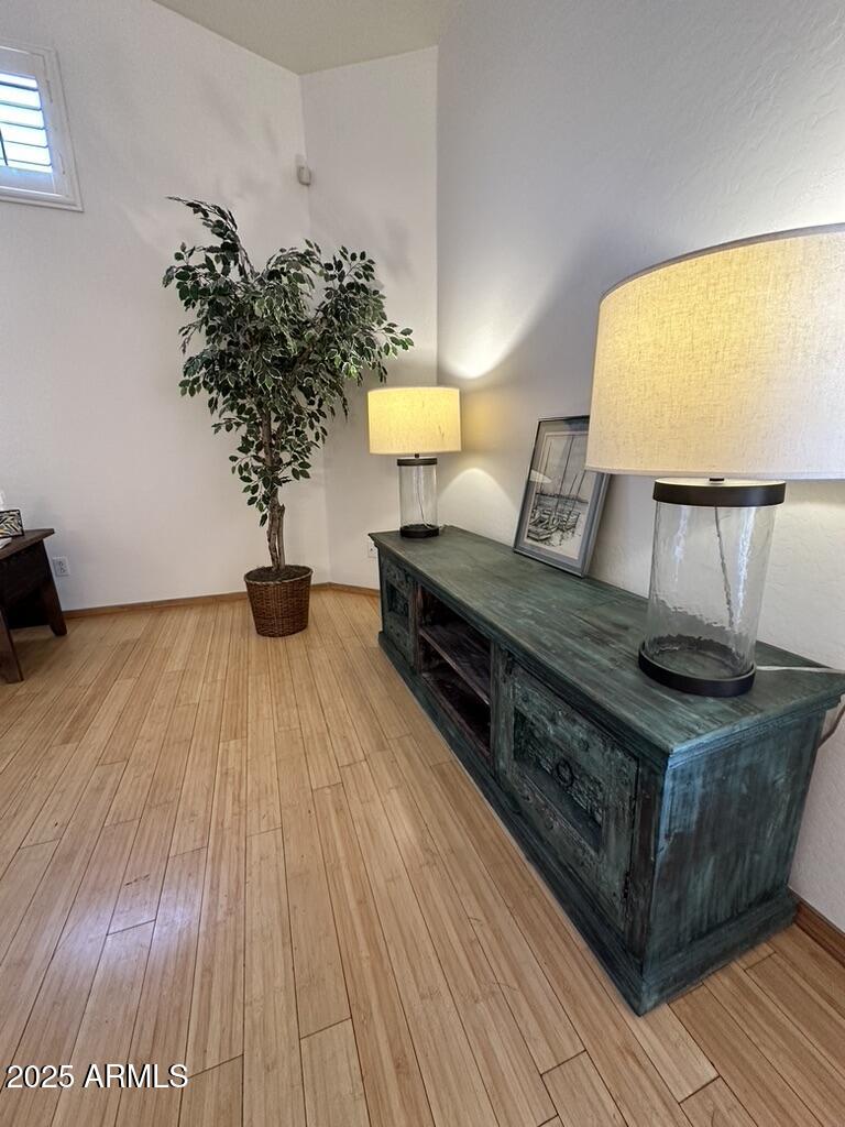 4322 E Cottonwood Lane