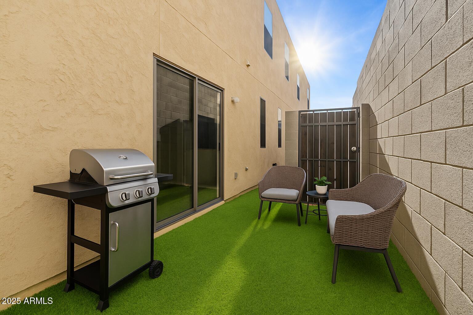 15818 N 25TH Street, 110