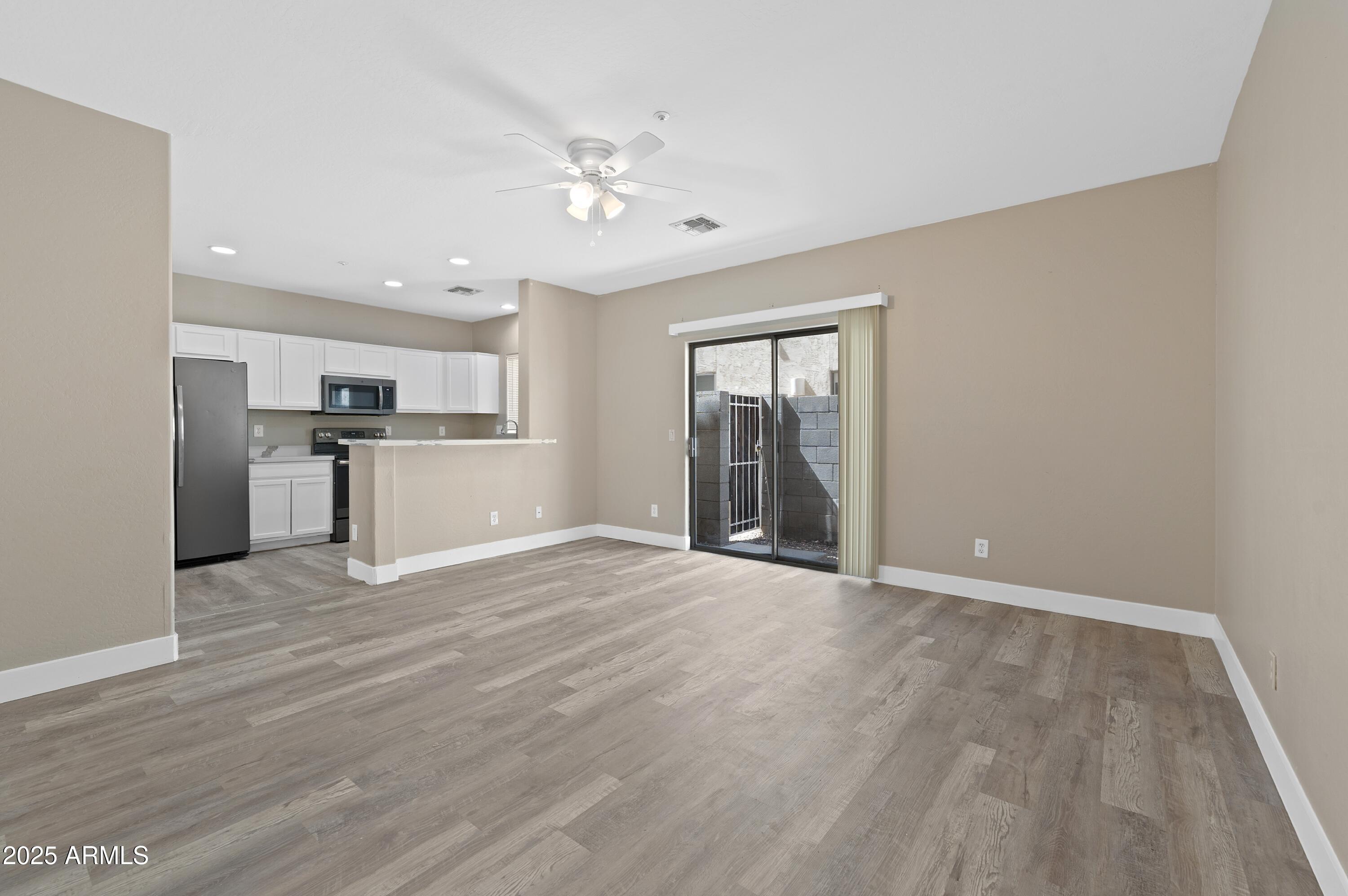 15818 N 25TH Street, 110