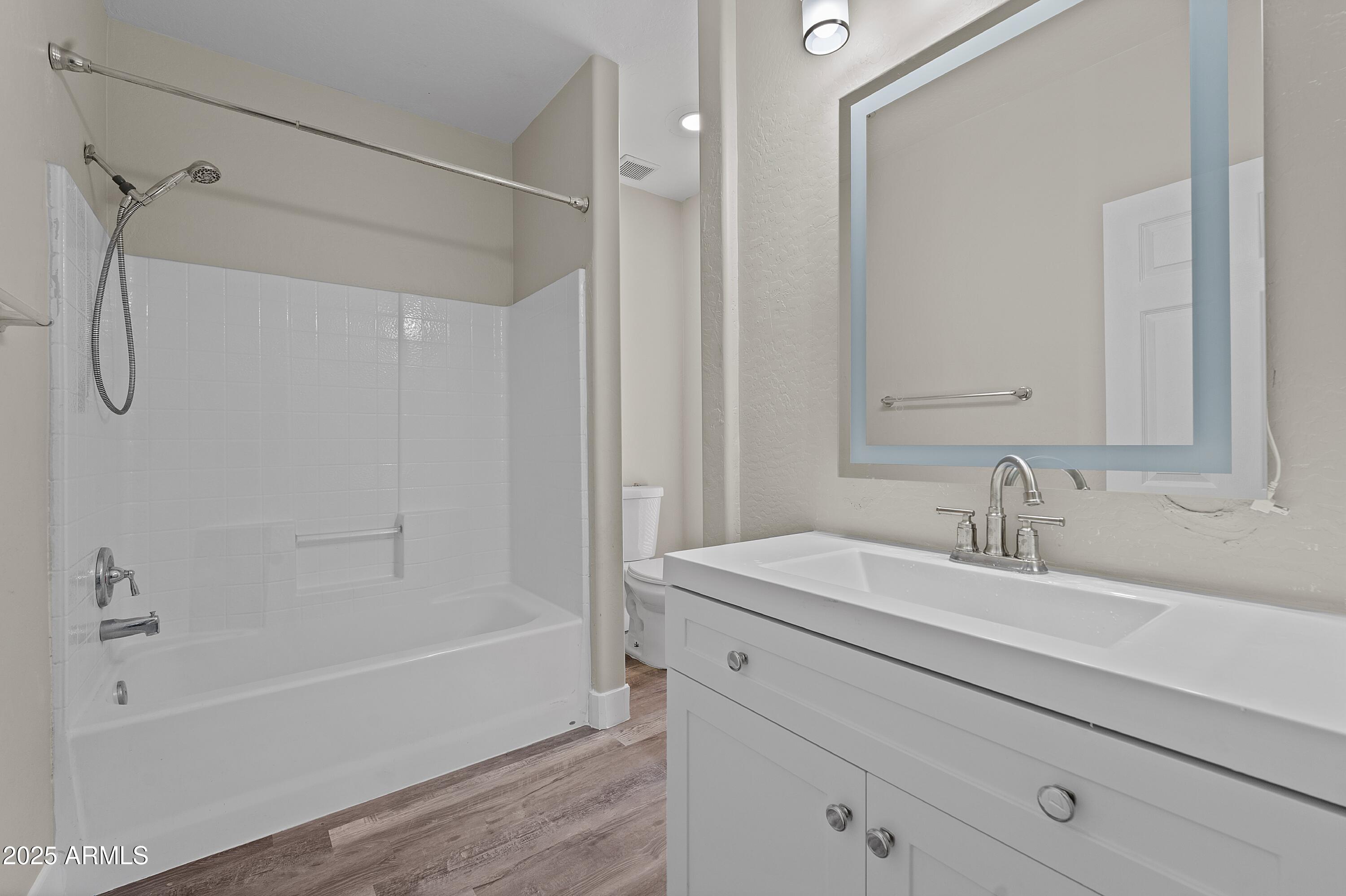 15818 N 25TH Street, 110