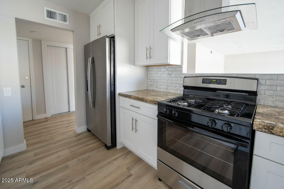 6767 N 7TH Street, 123