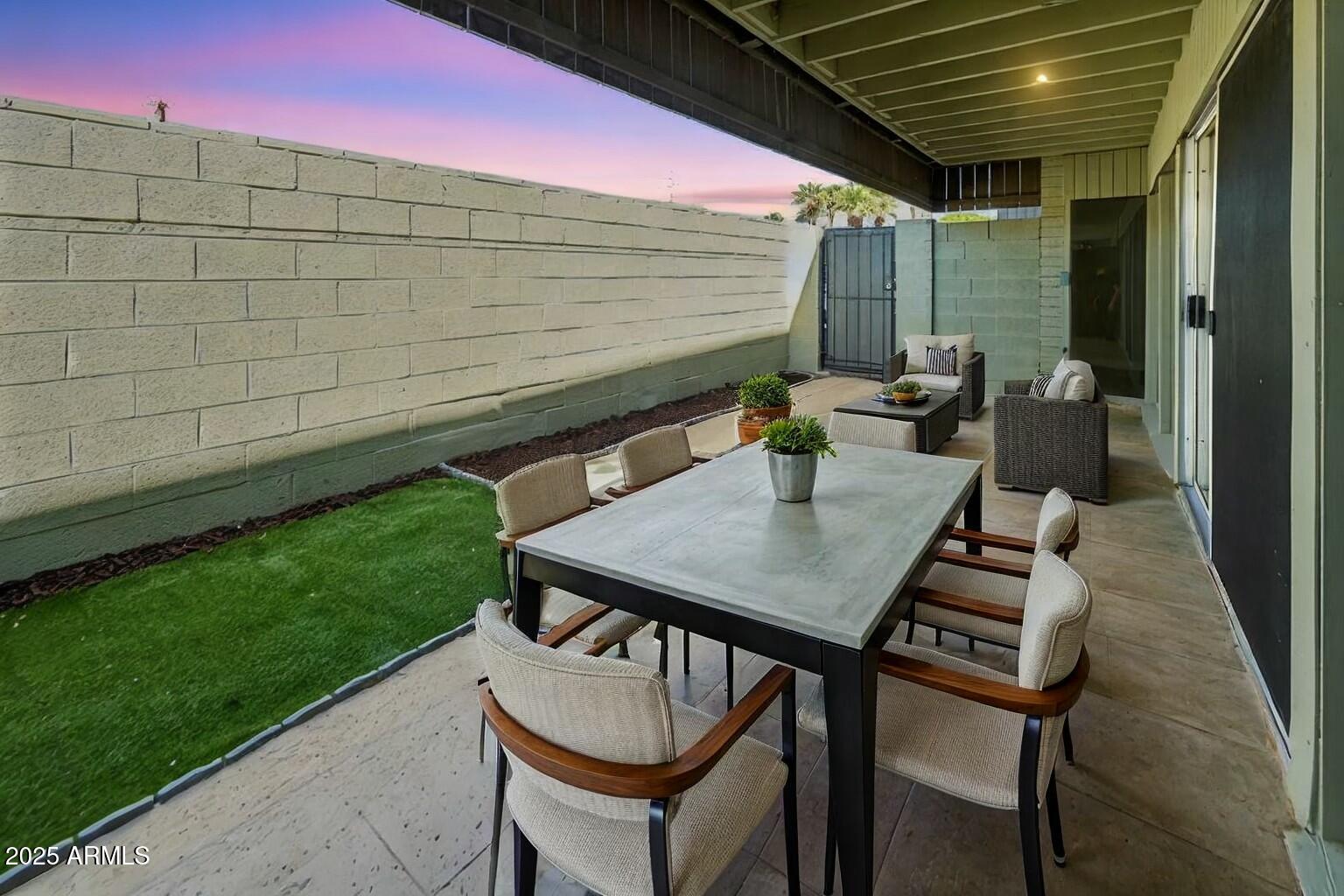 6767 N 7TH Street, 123