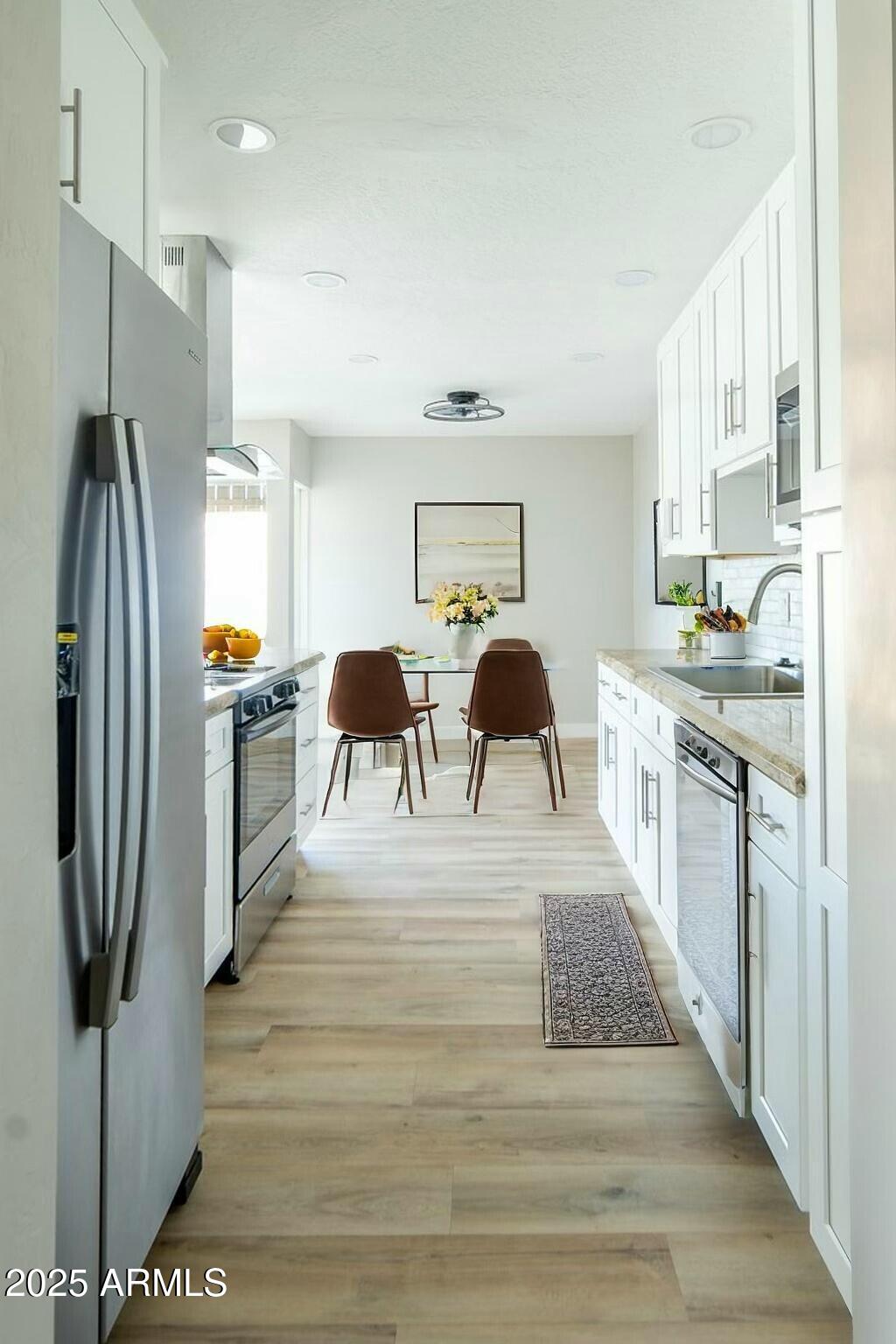 6767 N 7TH Street, 123