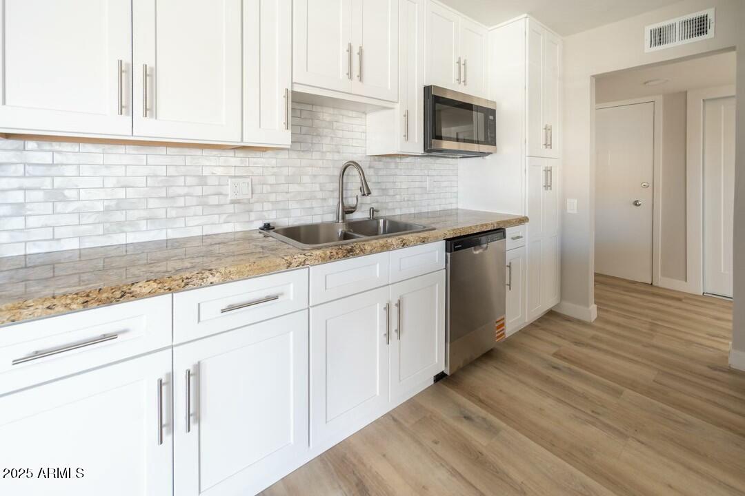 6767 N 7TH Street, 123