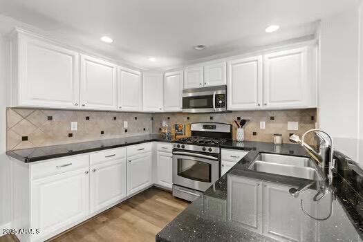 20121 N 76TH Street, 2058