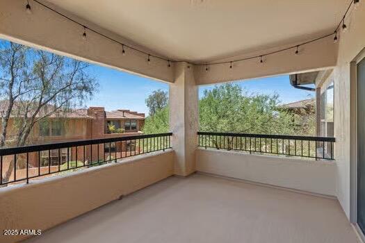 20121 N 76TH Street, 2058