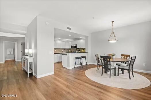 20121 N 76TH Street, 2058