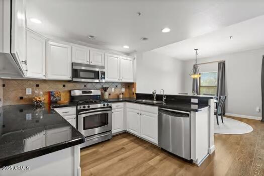 20121 N 76TH Street, 2058