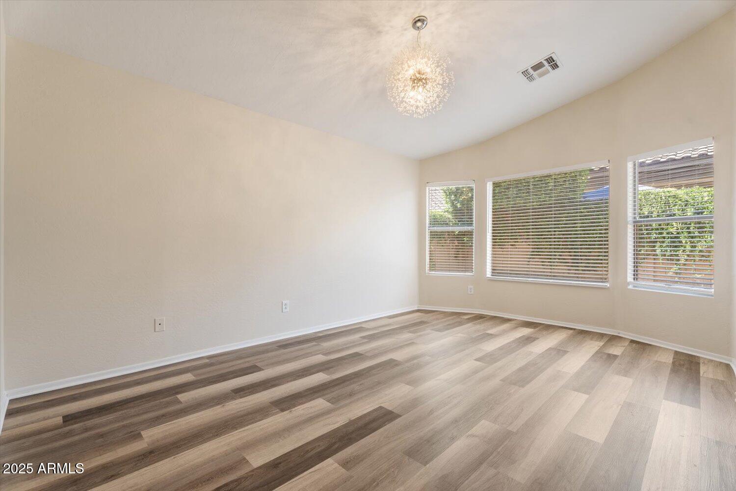 10226 E PINE VALLEY Road