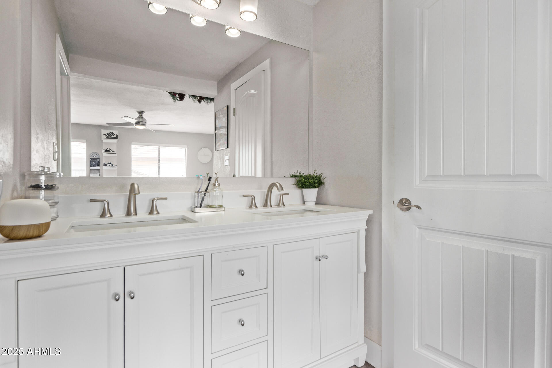 1914 S BROOKS Circle