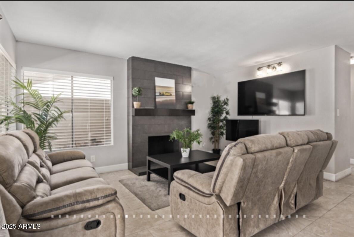 1914 S BROOKS Circle