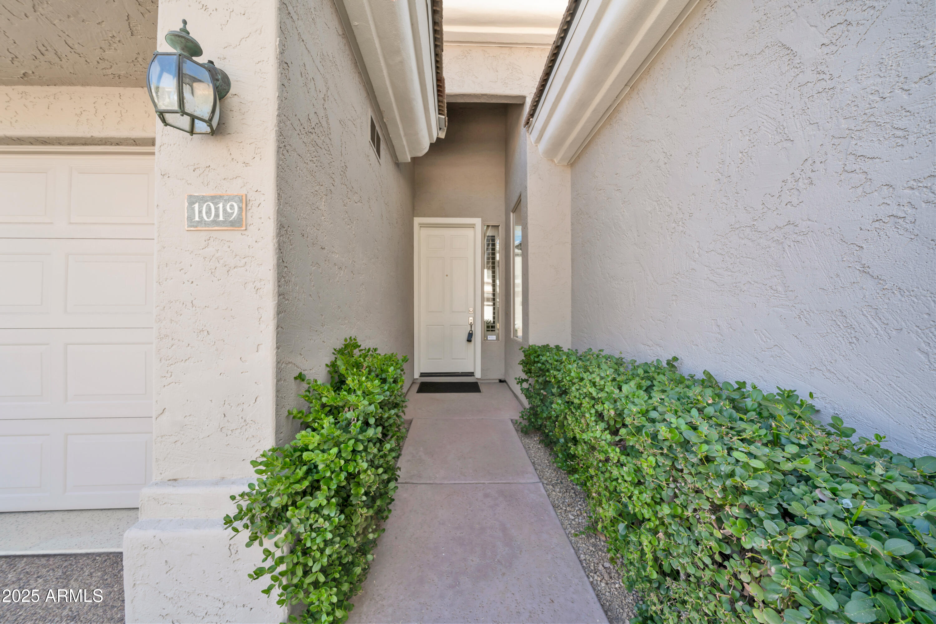 8180 E SHEA Boulevard, 1019