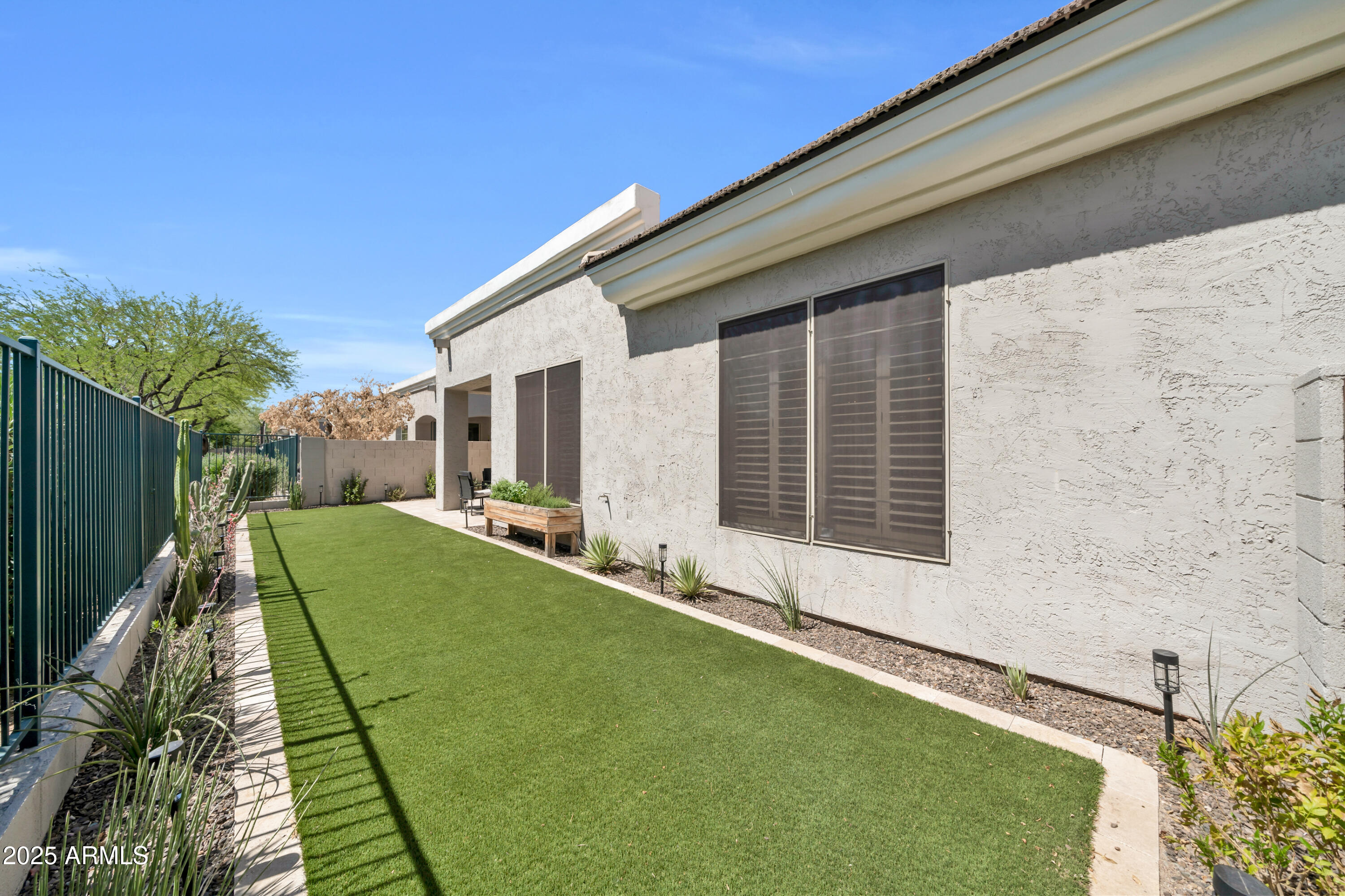 8180 E SHEA Boulevard, 1019