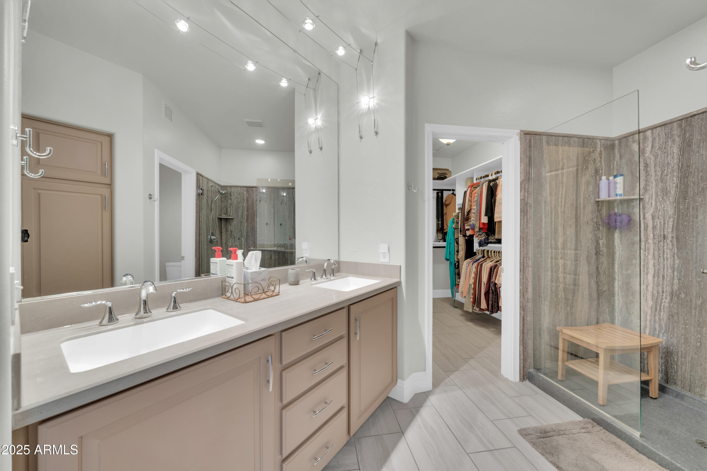 8180 E SHEA Boulevard, 1019