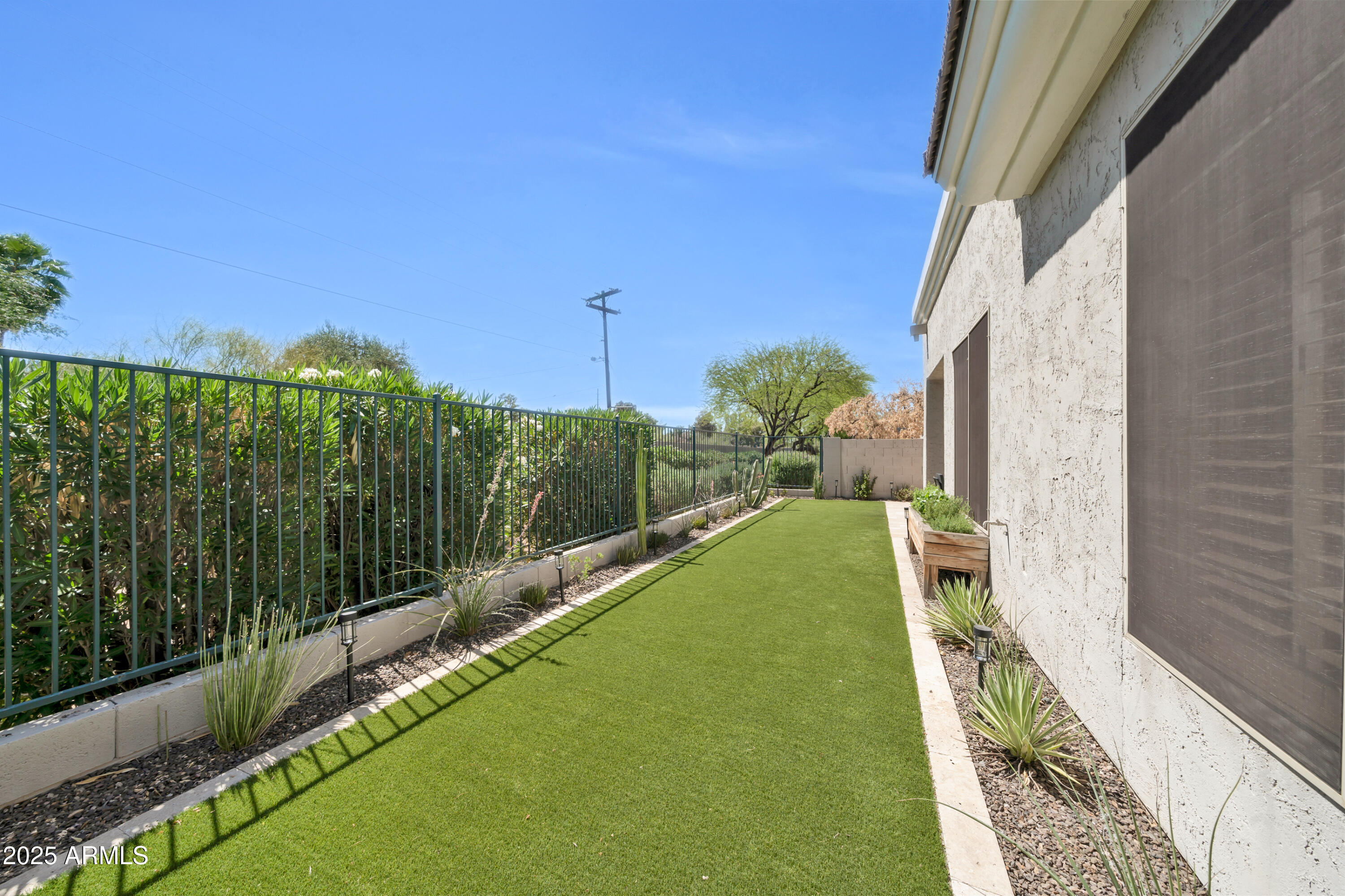 8180 E SHEA Boulevard, 1019