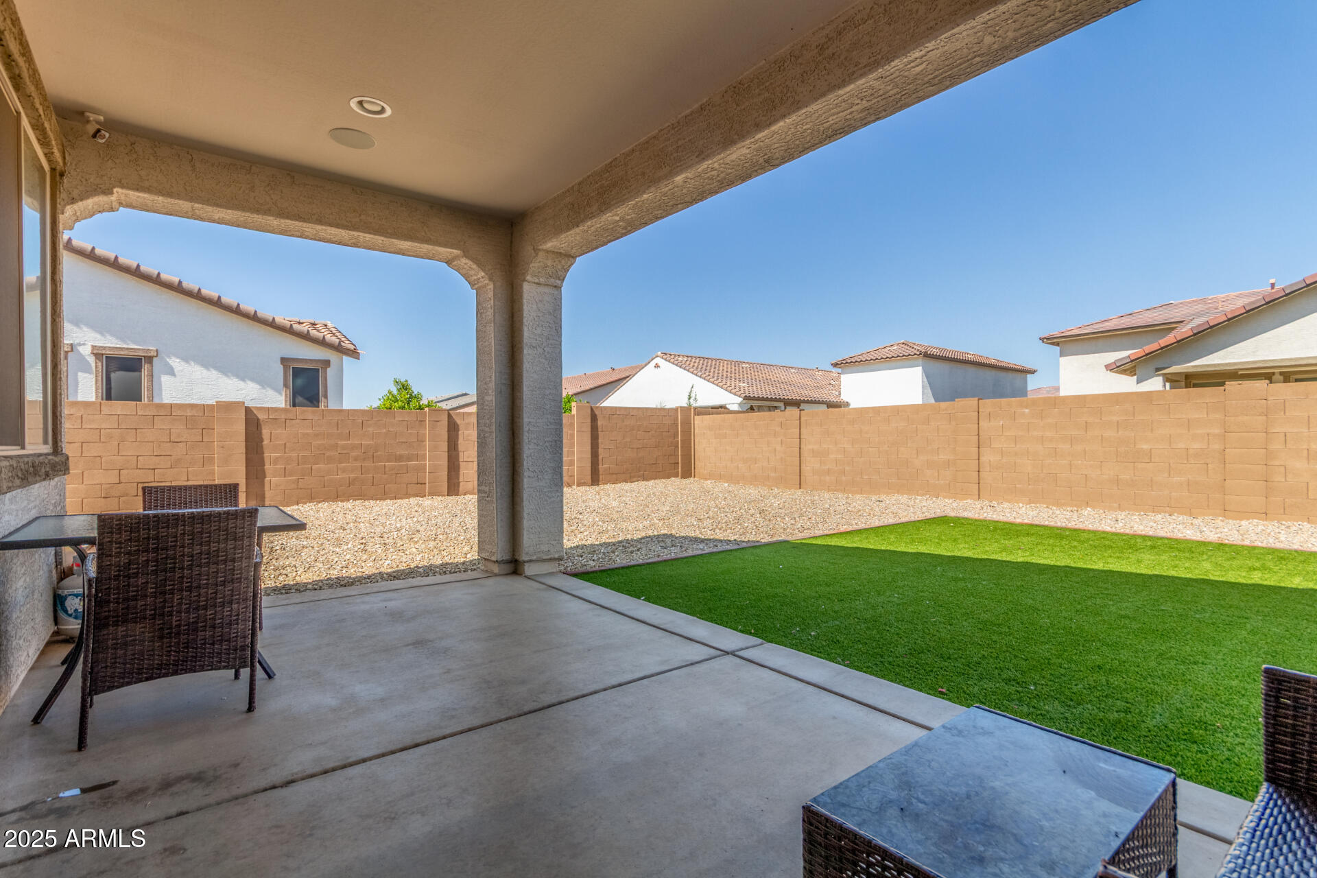 25601 N 140TH Lane