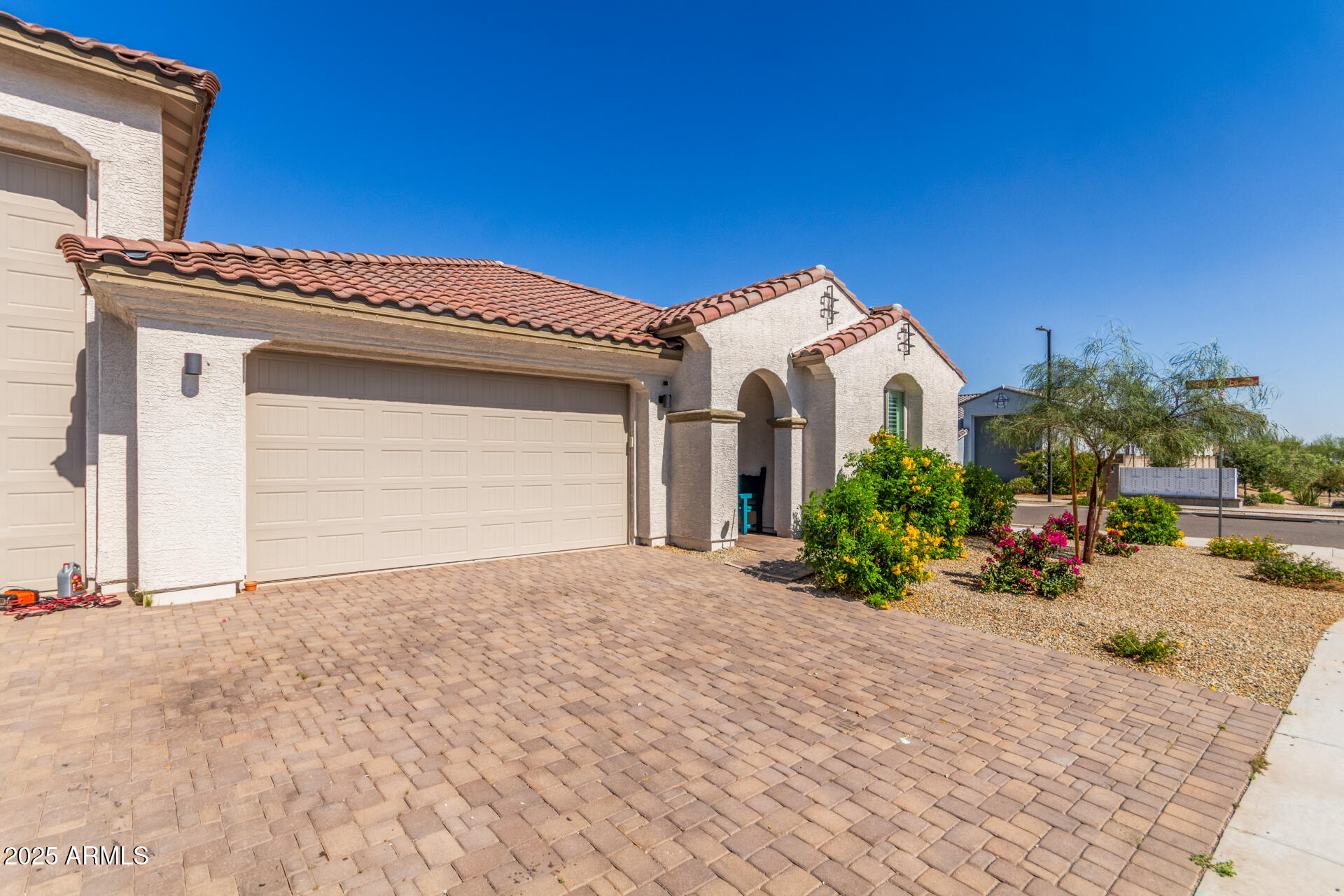 25601 N 140TH Lane