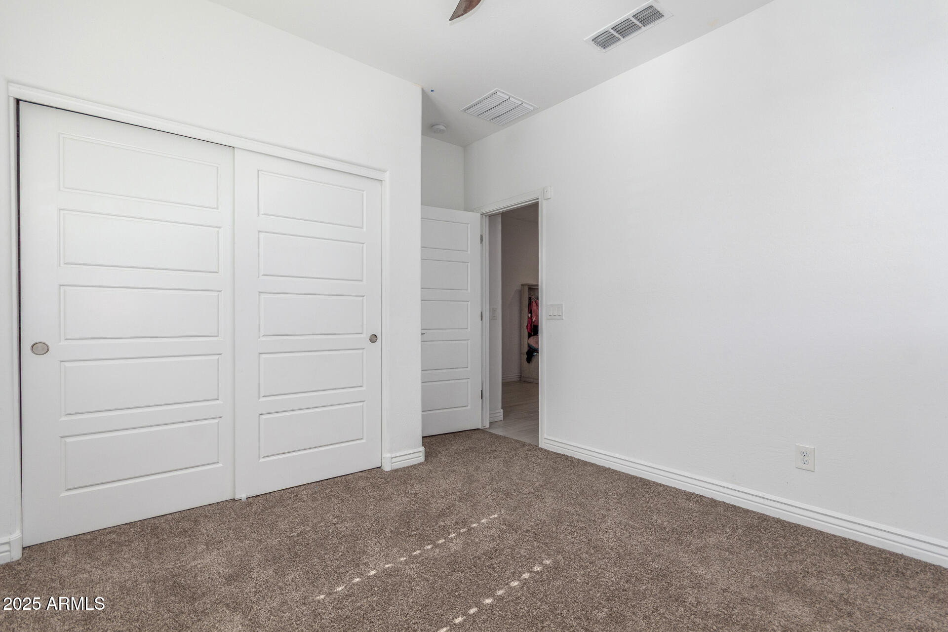25601 N 140TH Lane